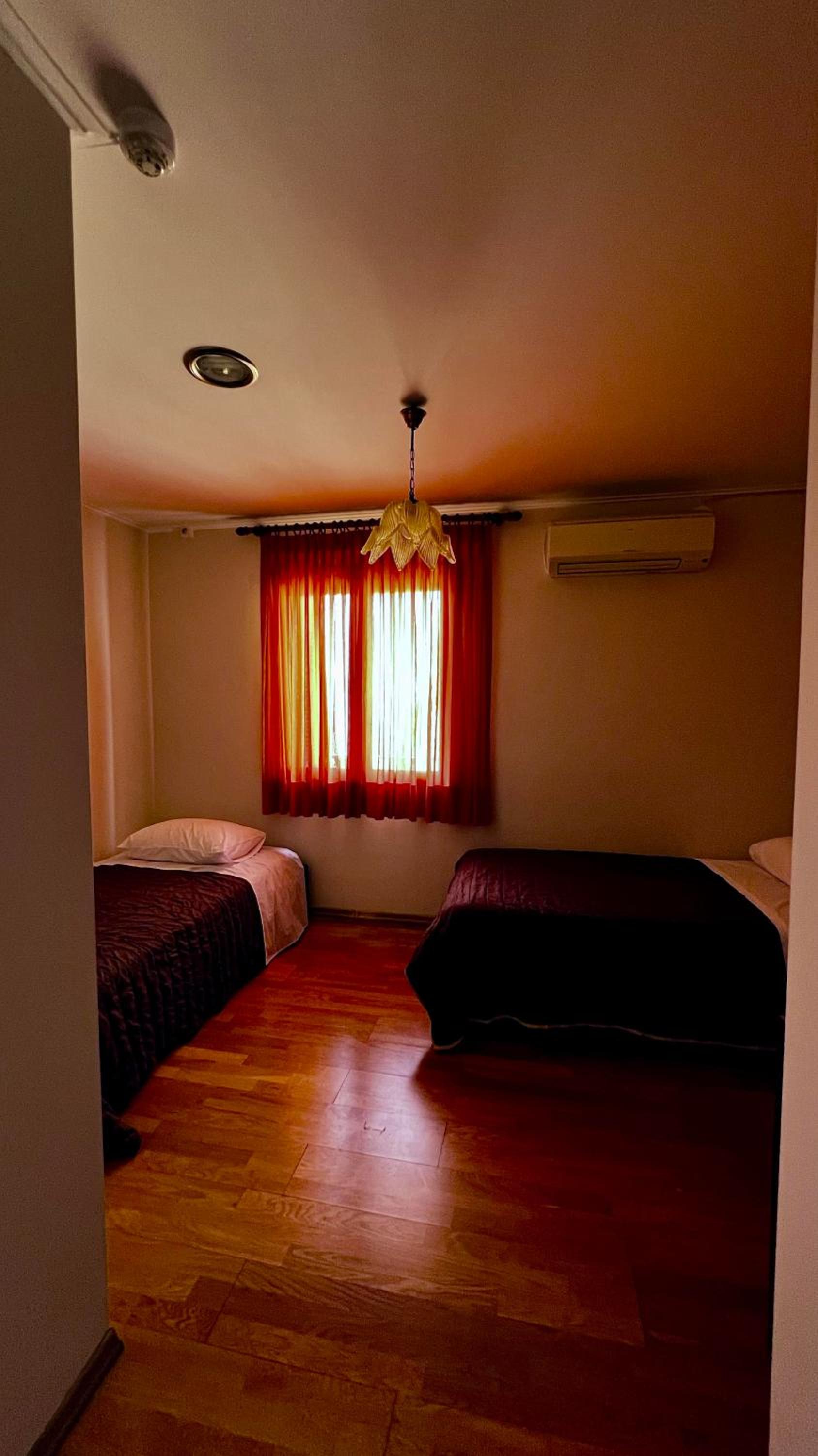 Alexandros suite