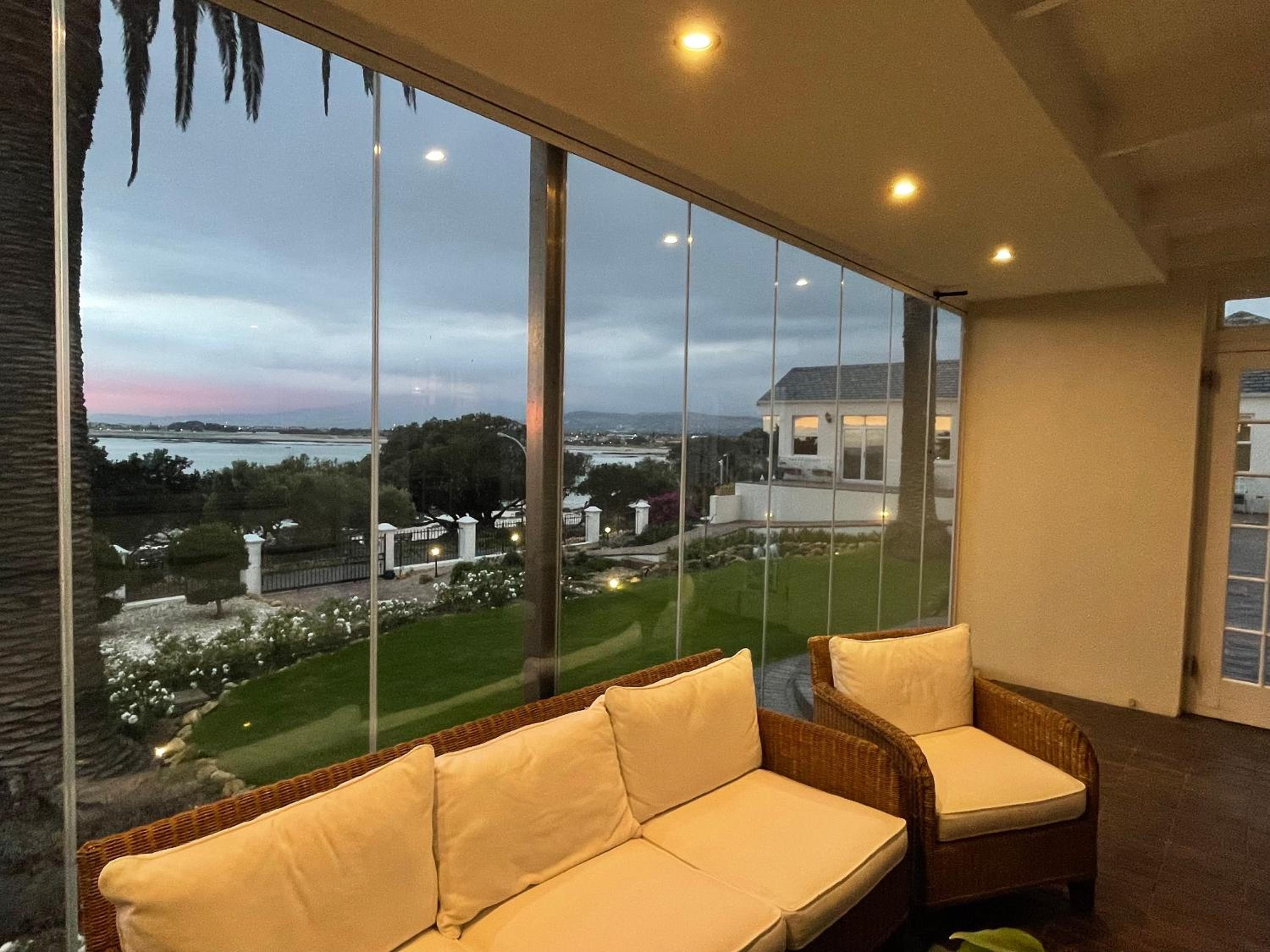 Manor on the Bay