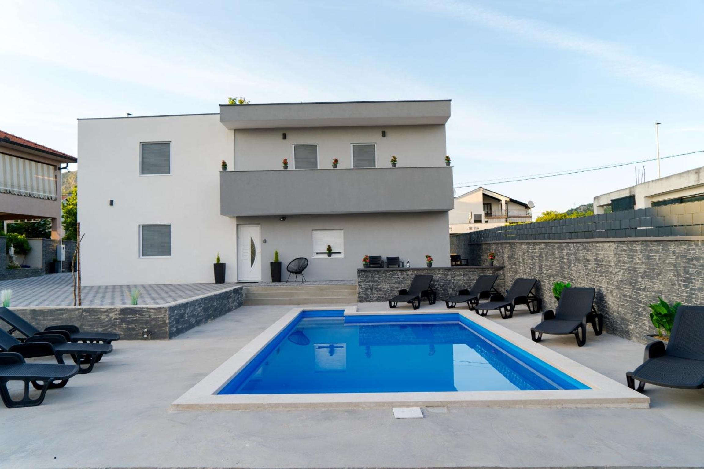 Villa Aurora