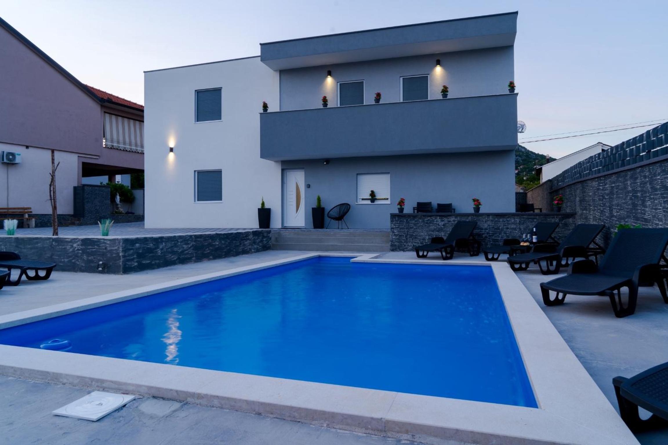 Villa Aurora