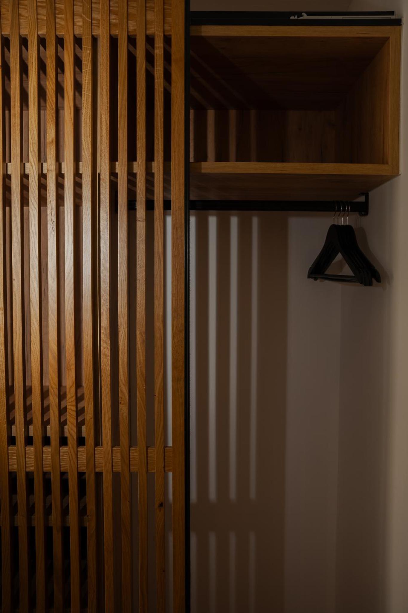 Athos Guesthouse
