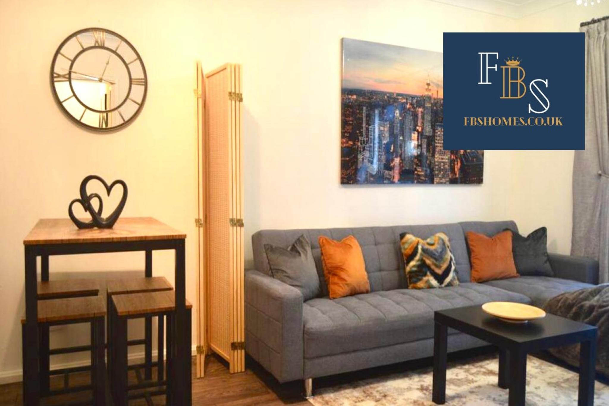 Elegant & Cozy FBS Downtown Flat