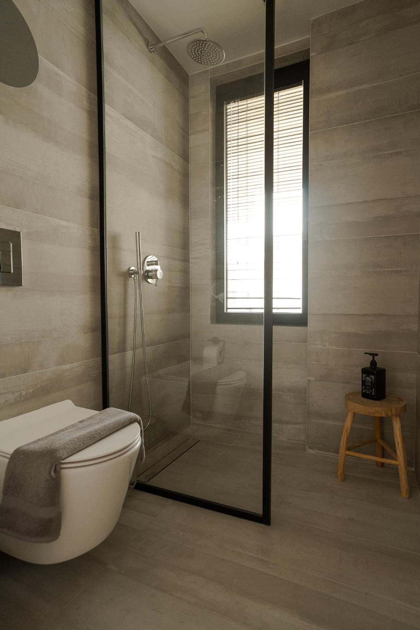 Athos Guesthouse