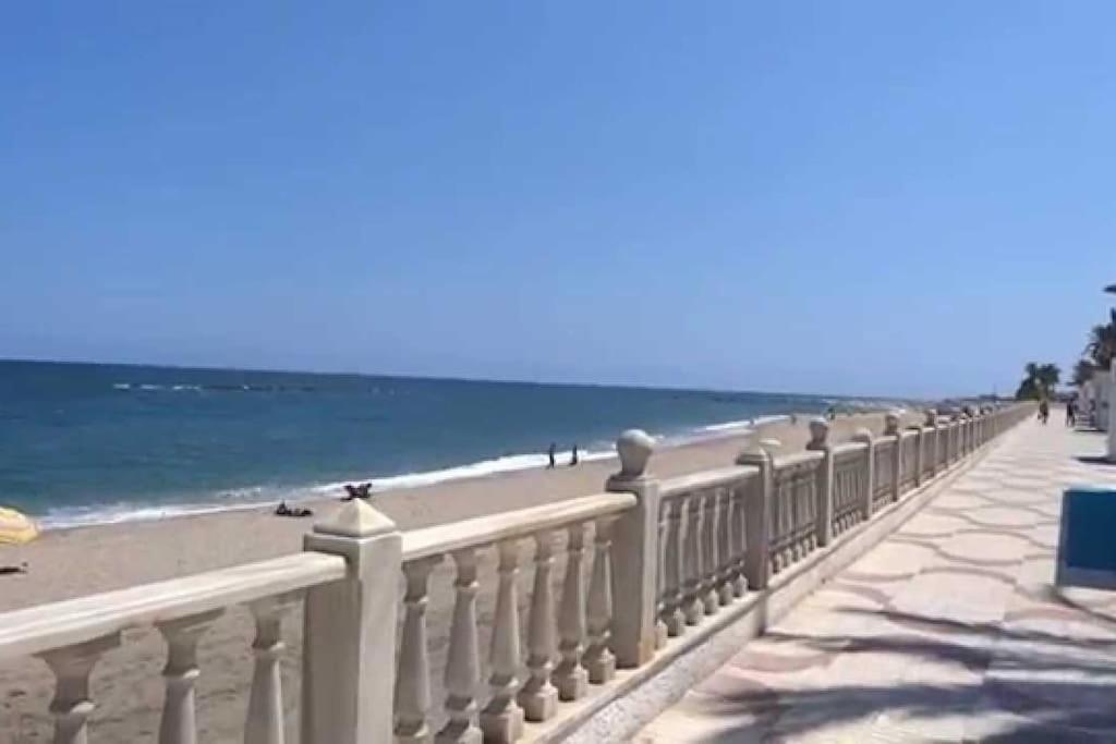 Alójate a un paso del mar view 4