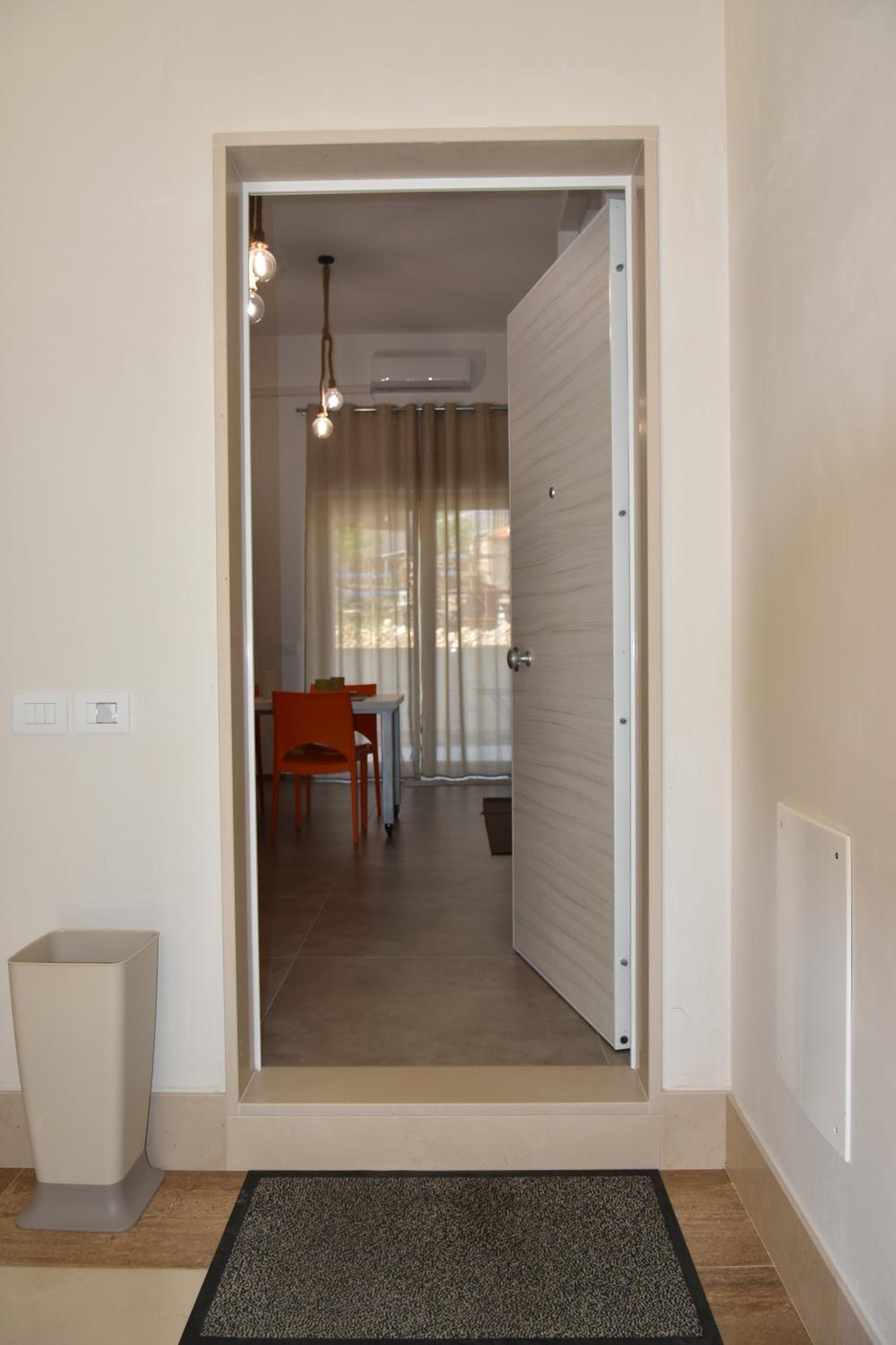 Stretti & Distratti - suite home view 3