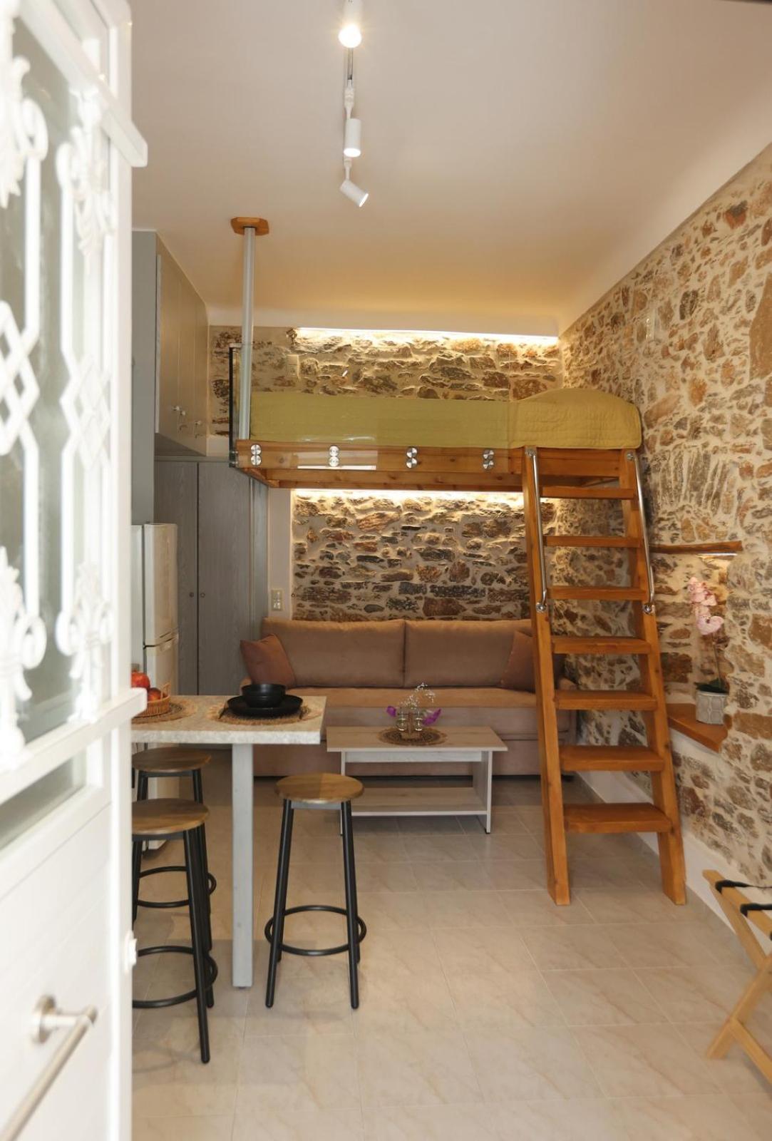 Katianna Stone Petite Suite view 3