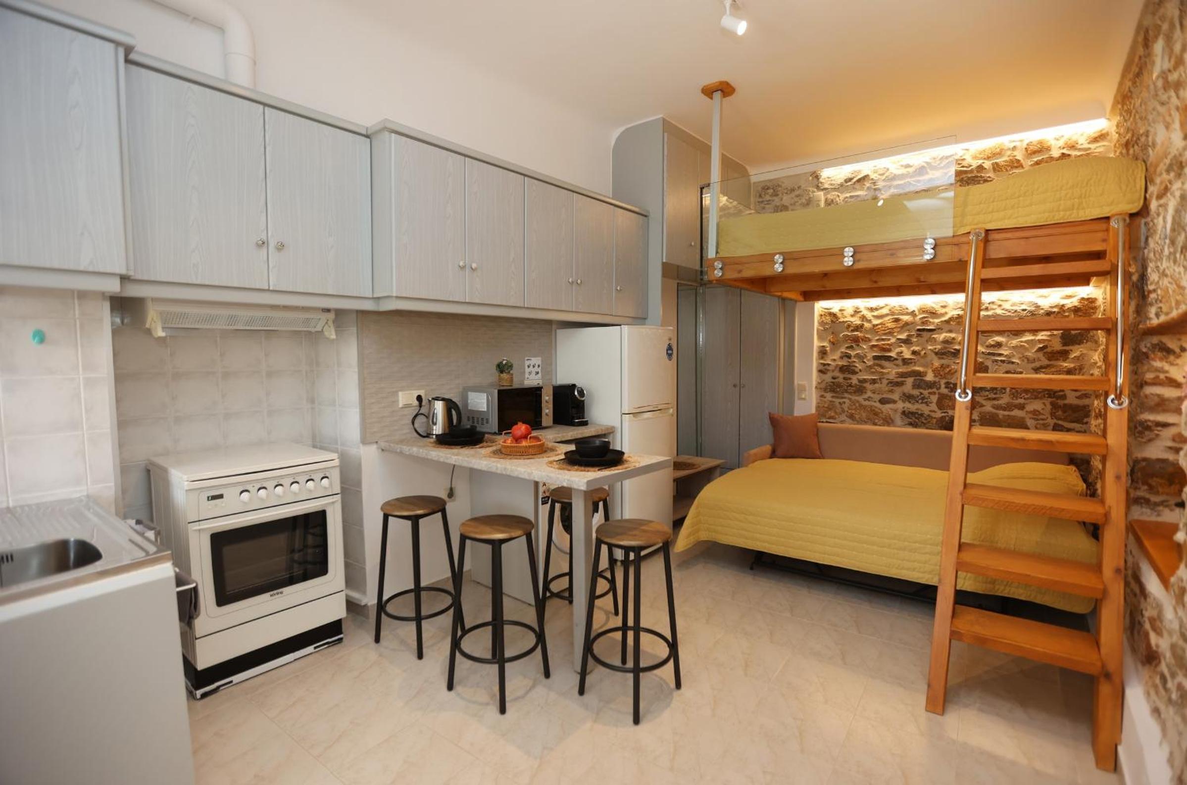 Katianna Stone Petite Suite view 4