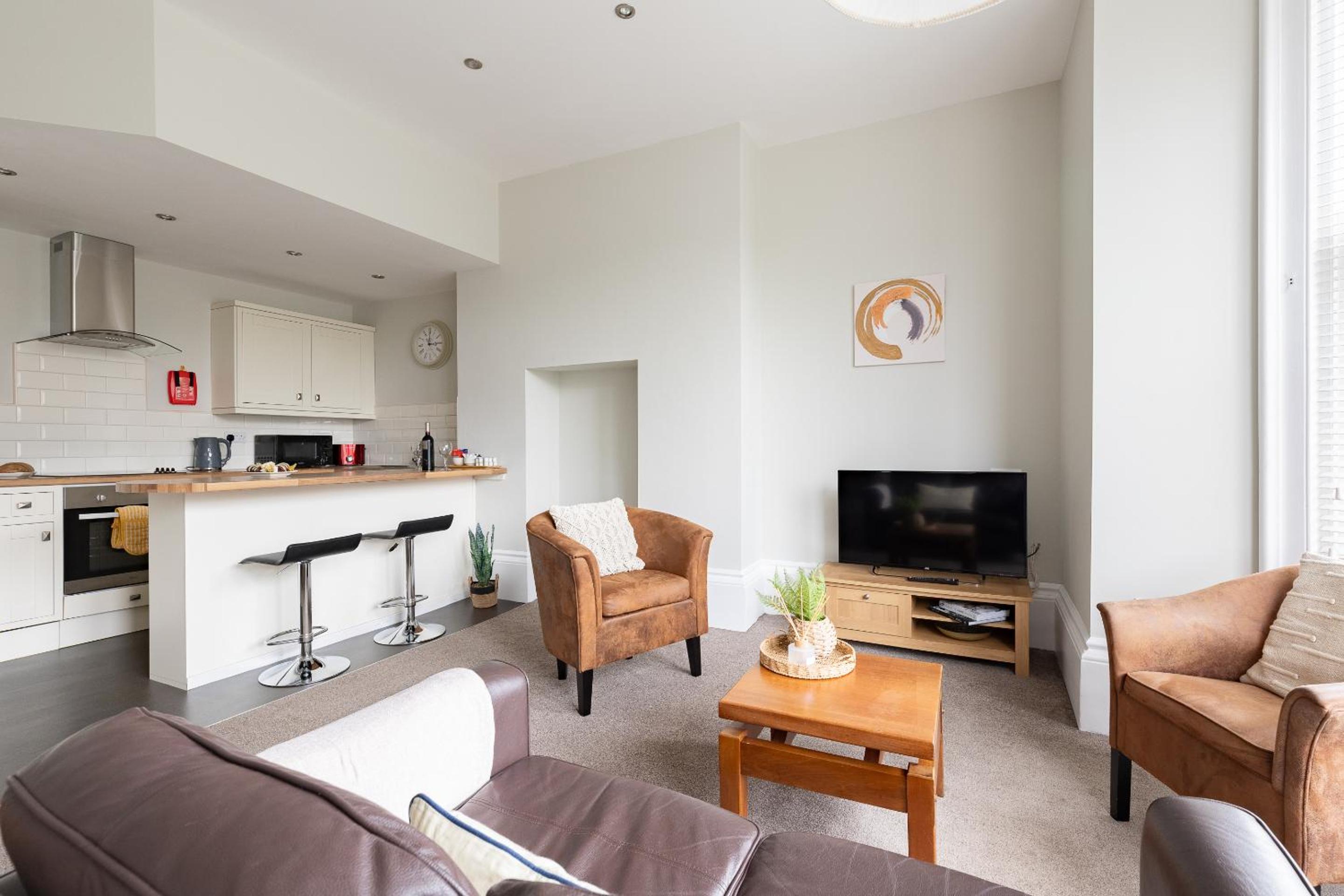 Red Lea Apartments with Pool and Spa view 4