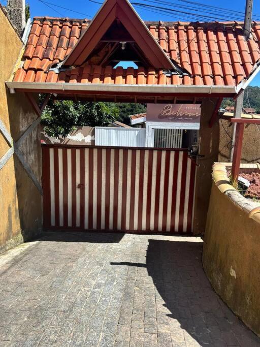 Suíte Rustica Aconchego - Com Banheira de Hidromassagem
