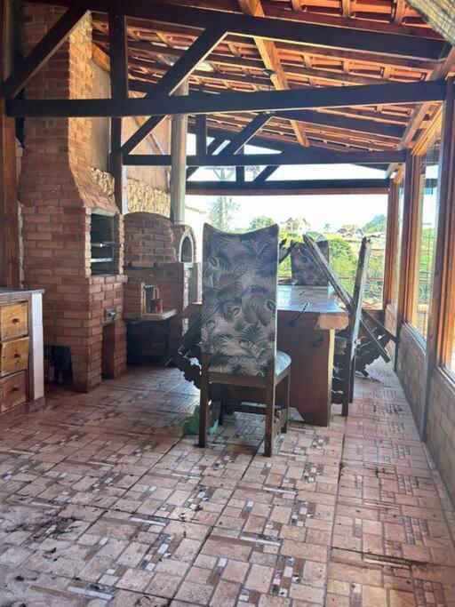 Suíte Rustica Aconchego - Com Banheira de Hidromassagem