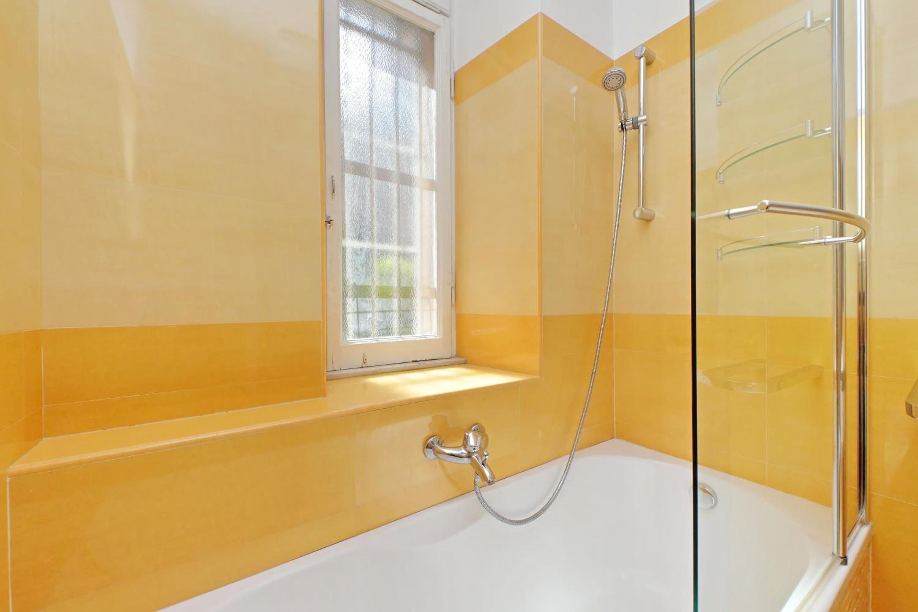 At the Vatican Ottaviano 2 bedrooms 2 baths