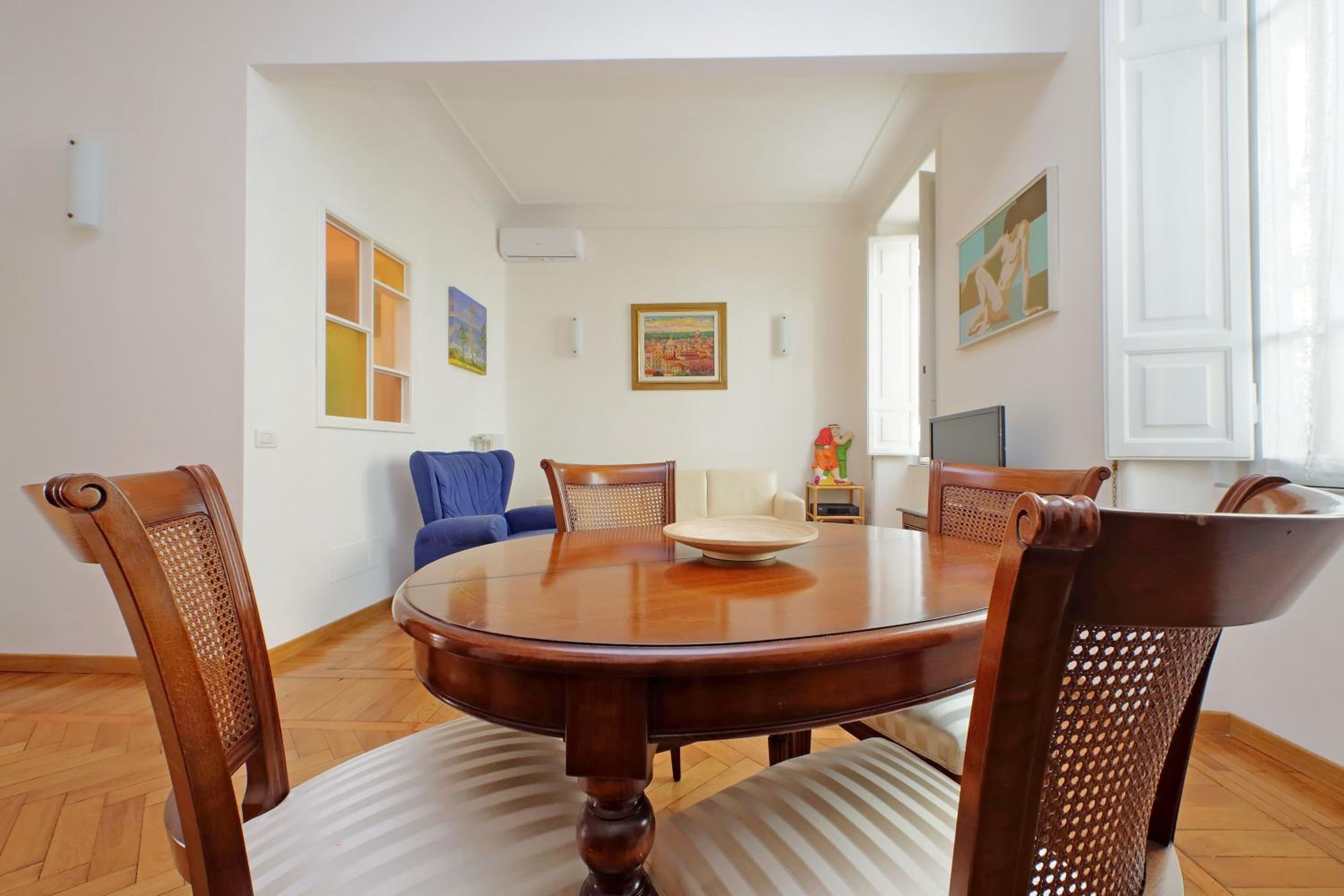 At the Vatican Ottaviano 2 bedrooms 2 baths