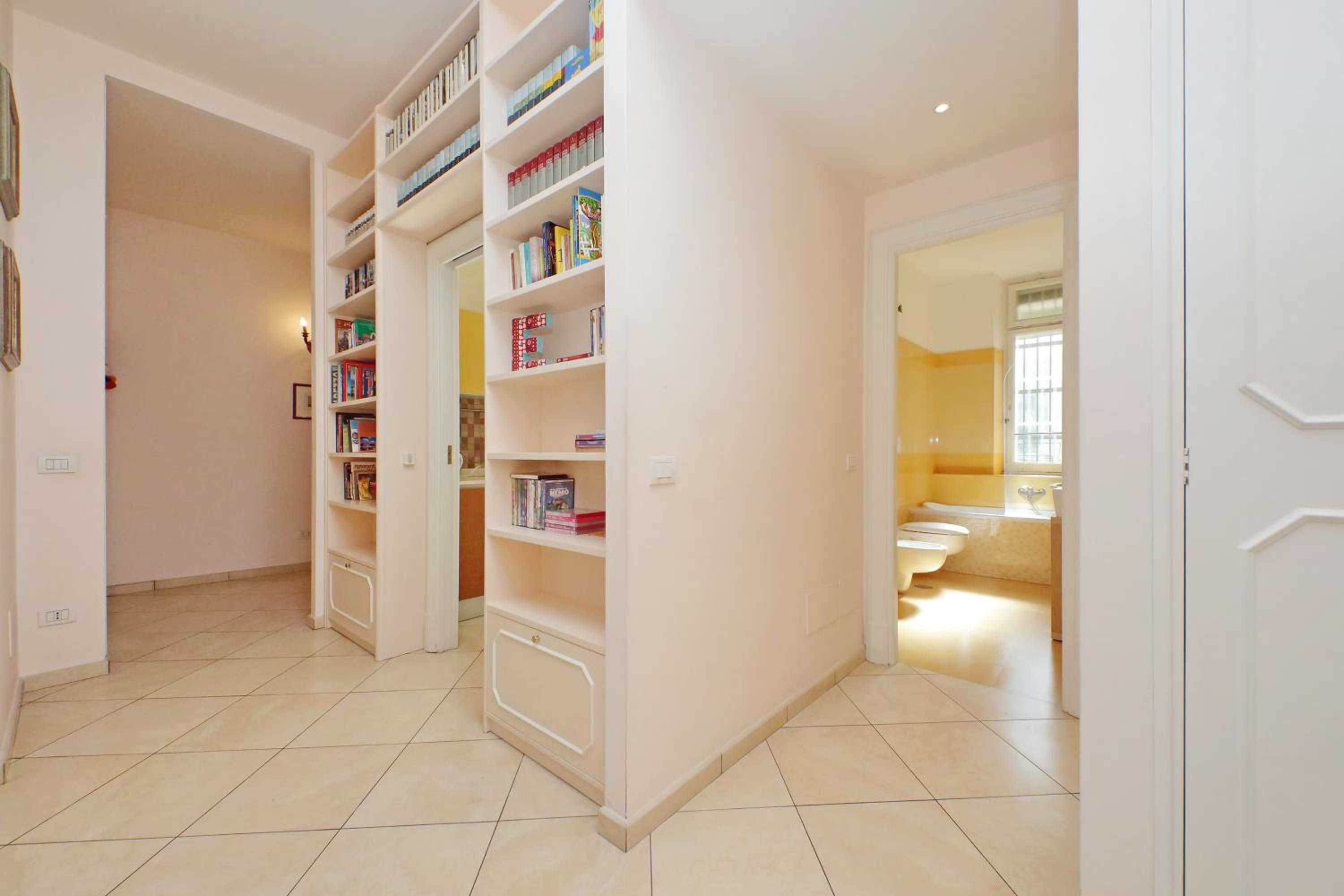 At the Vatican Ottaviano 2 bedrooms 2 baths