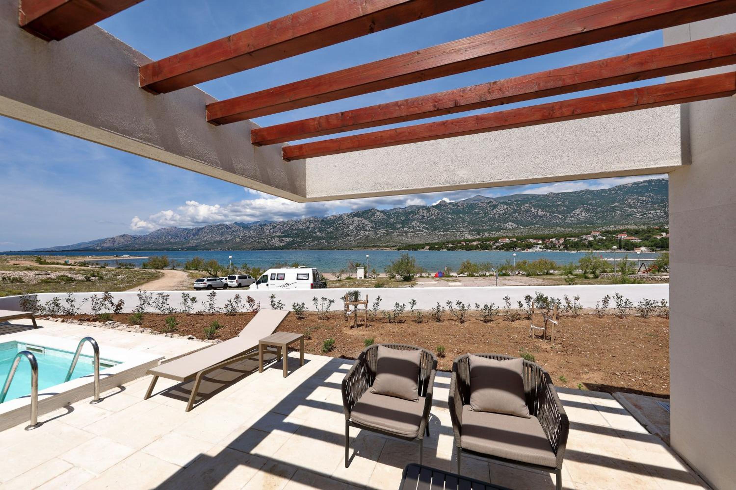 Villa Wave of love mit Meerblick, beheiztem Pool und direktem Strandzugang - familienfreundlich, 4 SZ, Rovanjska view 2