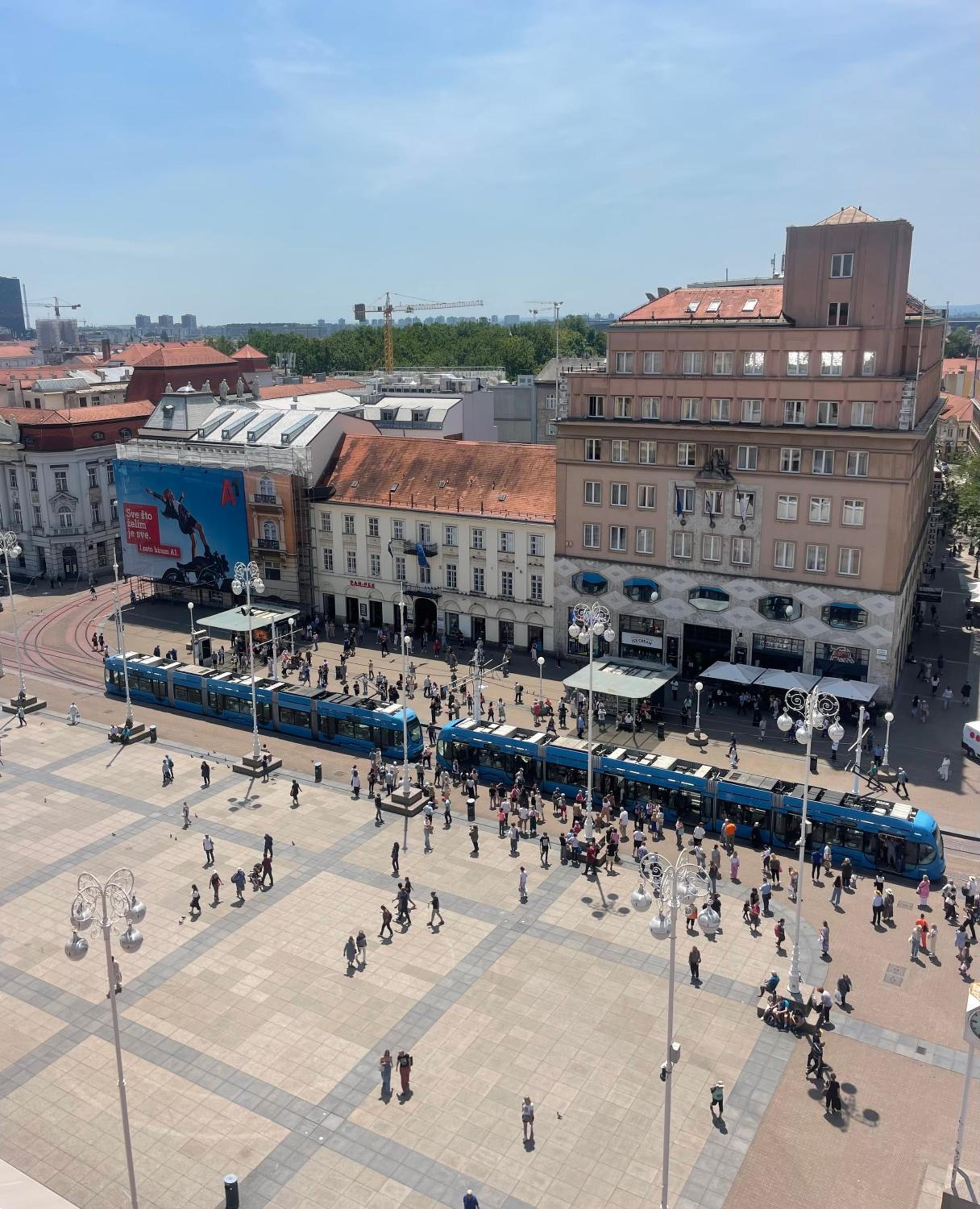 Hotel B&B View - Image 1