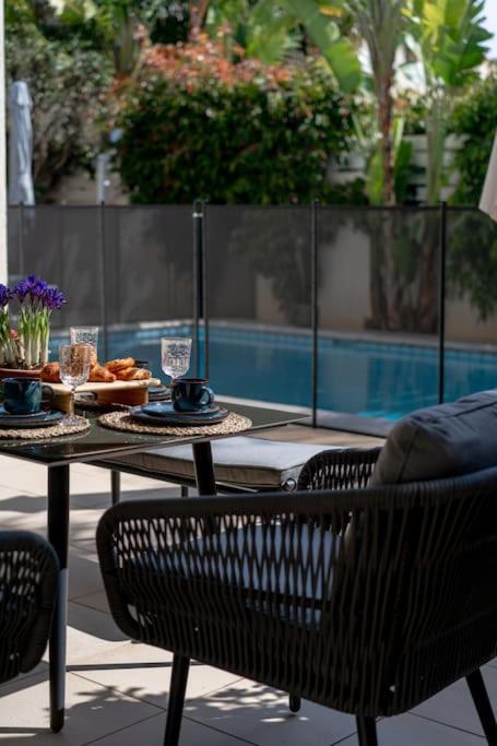 Stylish & Picturesque Oasis Anthorina 2