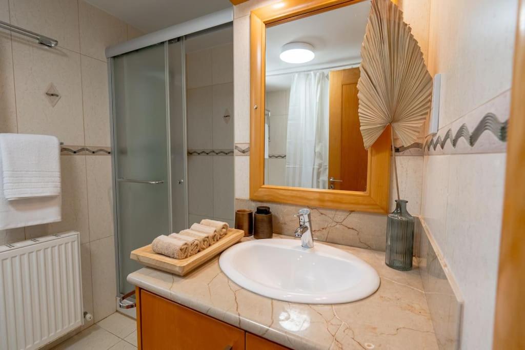 Stylish & Picturesque Oasis Anthorina 2
