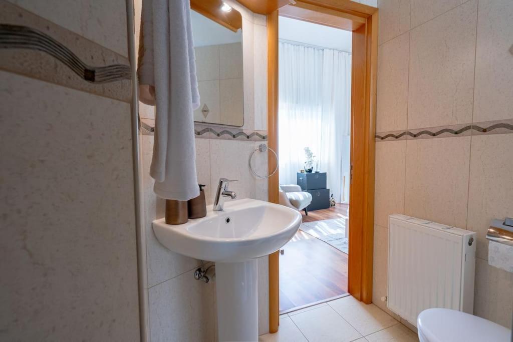 Stylish & Picturesque Oasis Anthorina 2