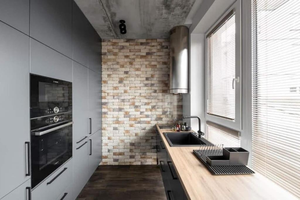 Boutique Studio with Free Parking & AC view 3
