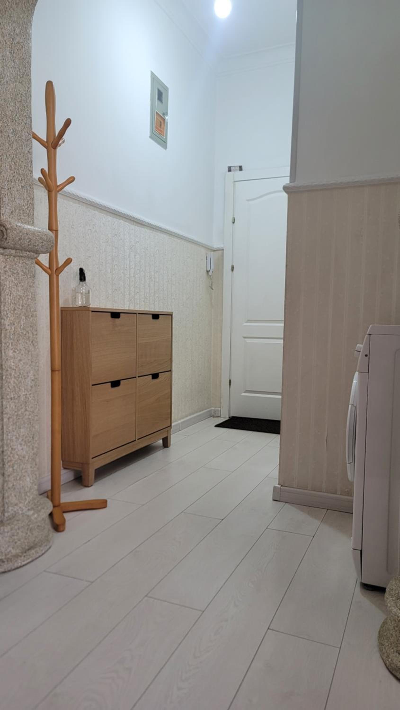 A nicely furnished, cozy apartment next to the State Department Store view 5