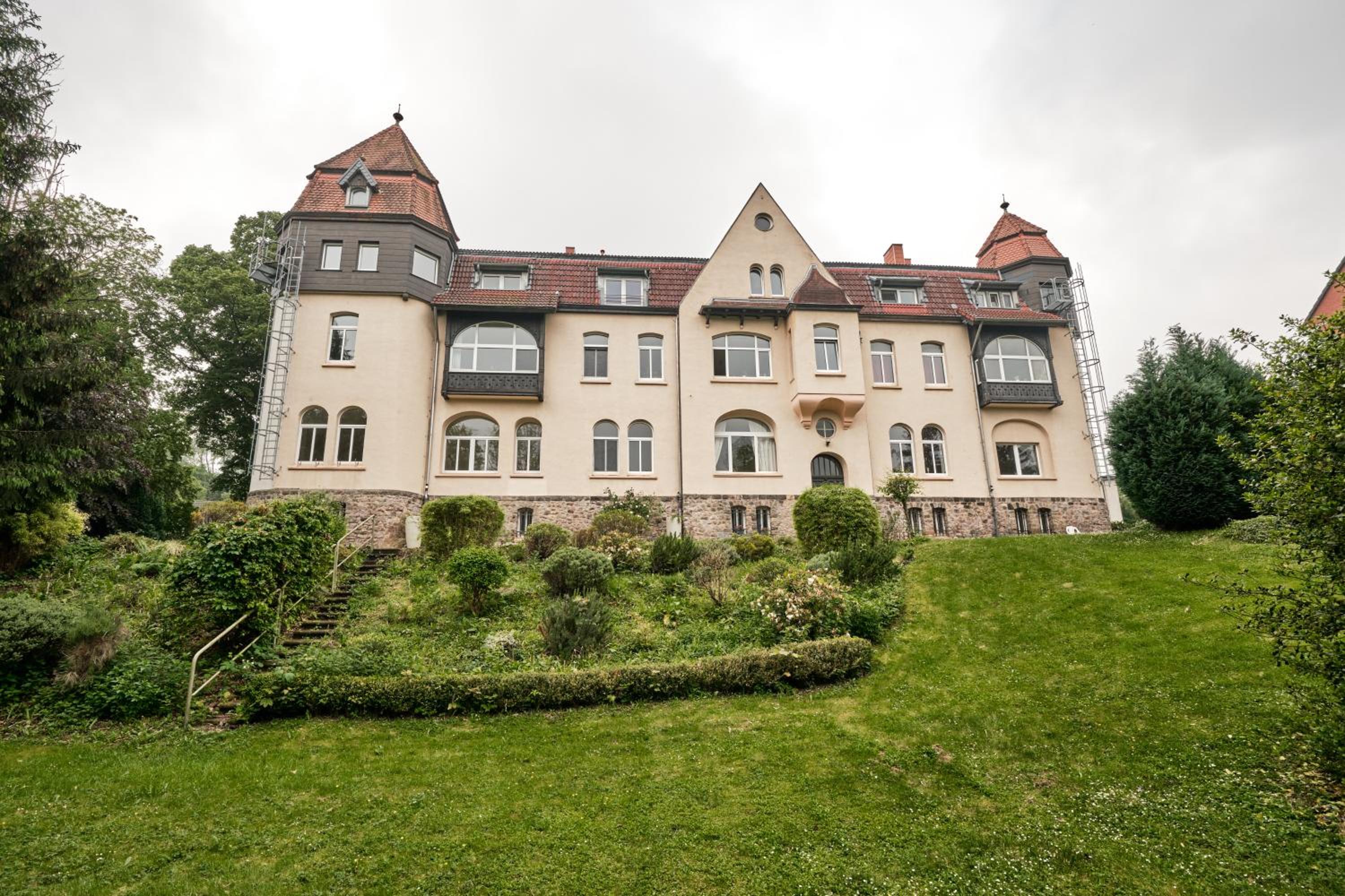 Exklusives Altbauapartment - zentral und ruhig