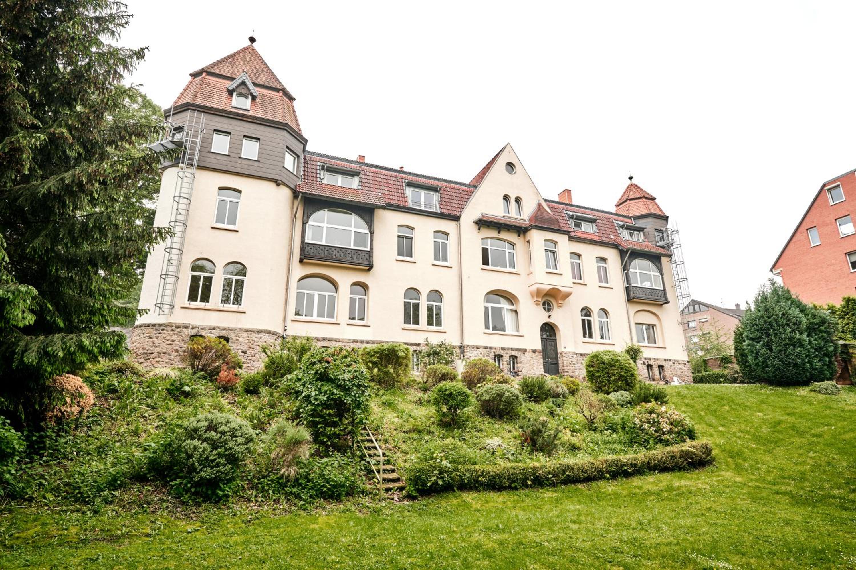 Exklusives Altbauapartment - zentral und ruhig