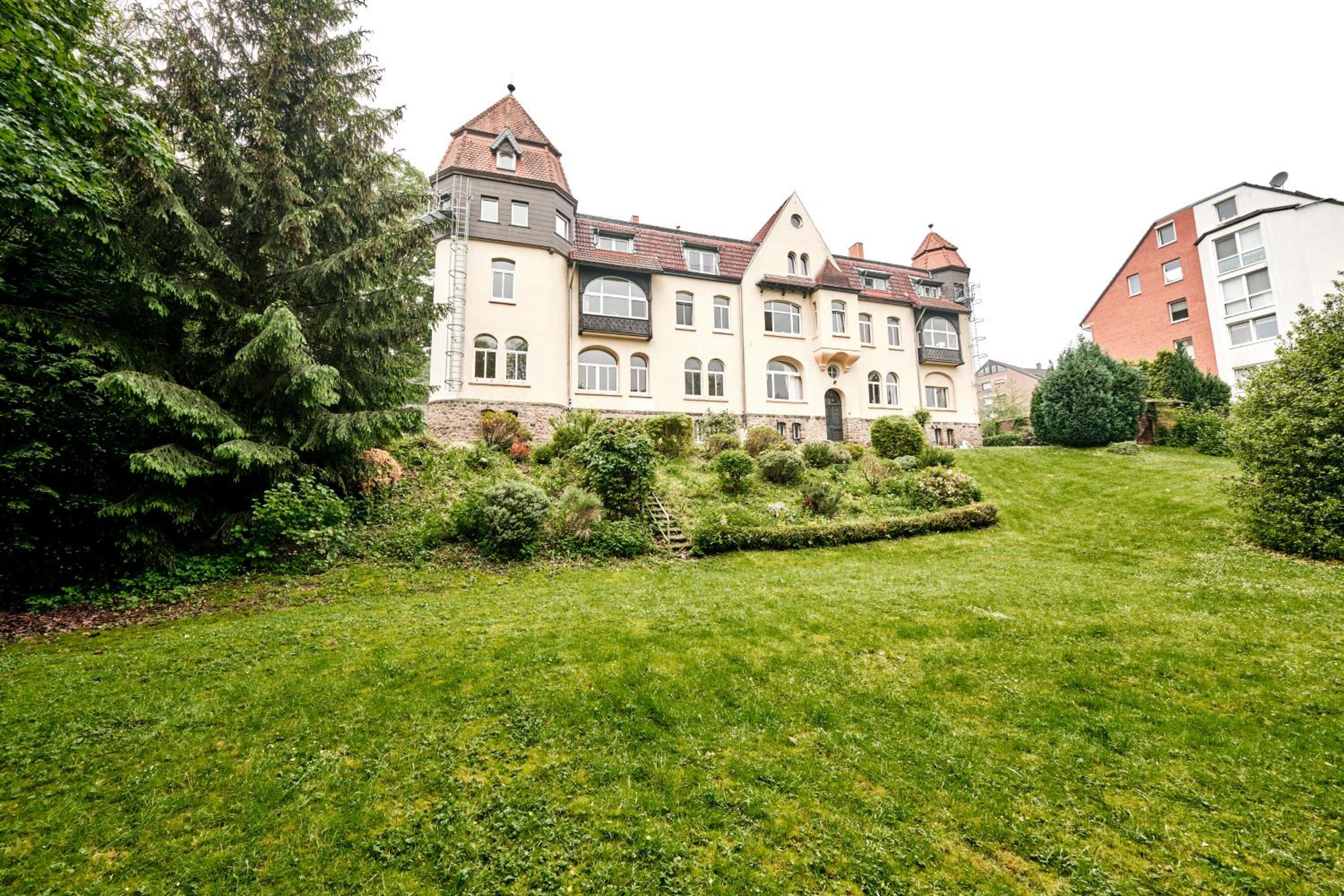 Exklusives Altbauapartment - zentral und ruhig