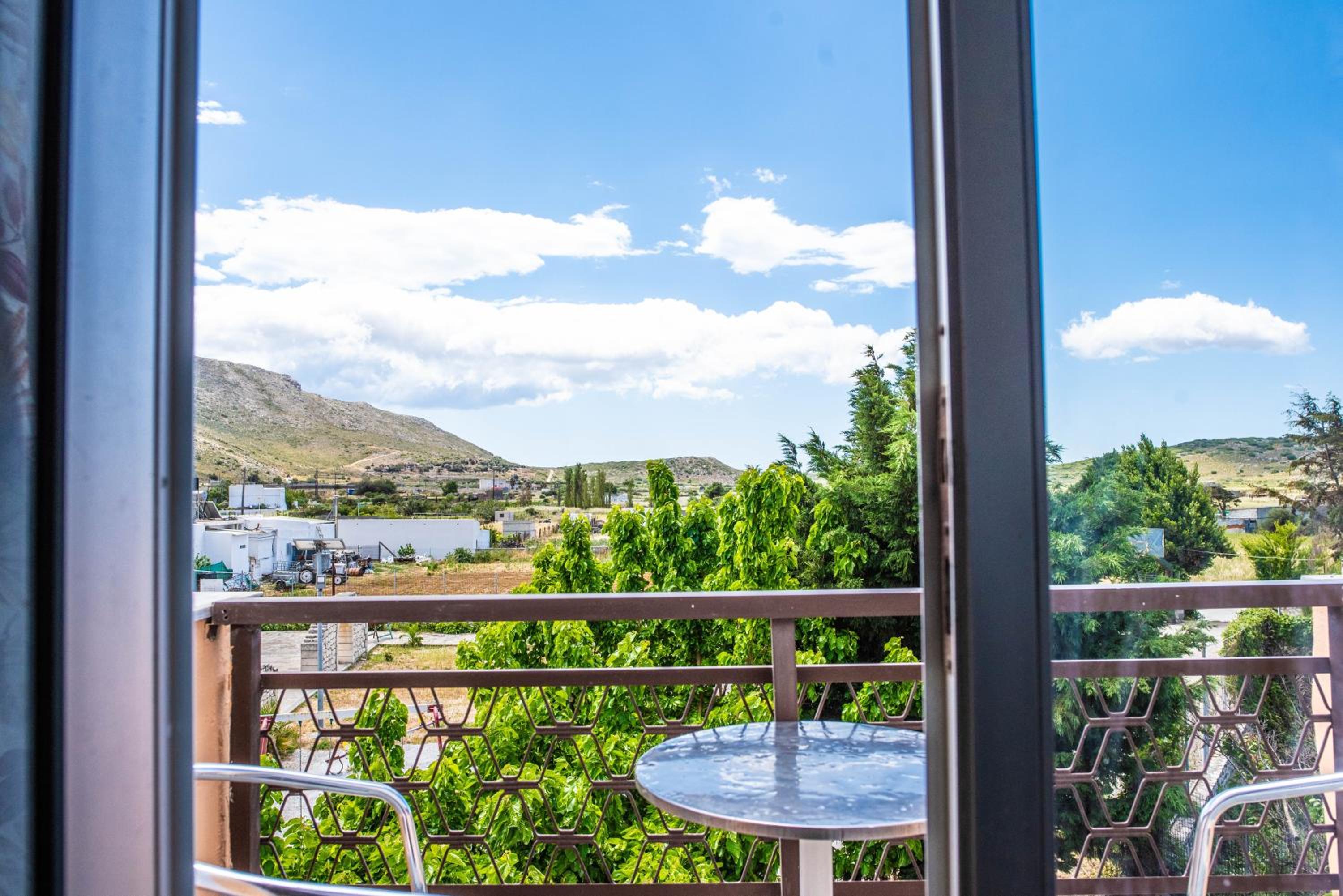 ZIROS Guesthouse