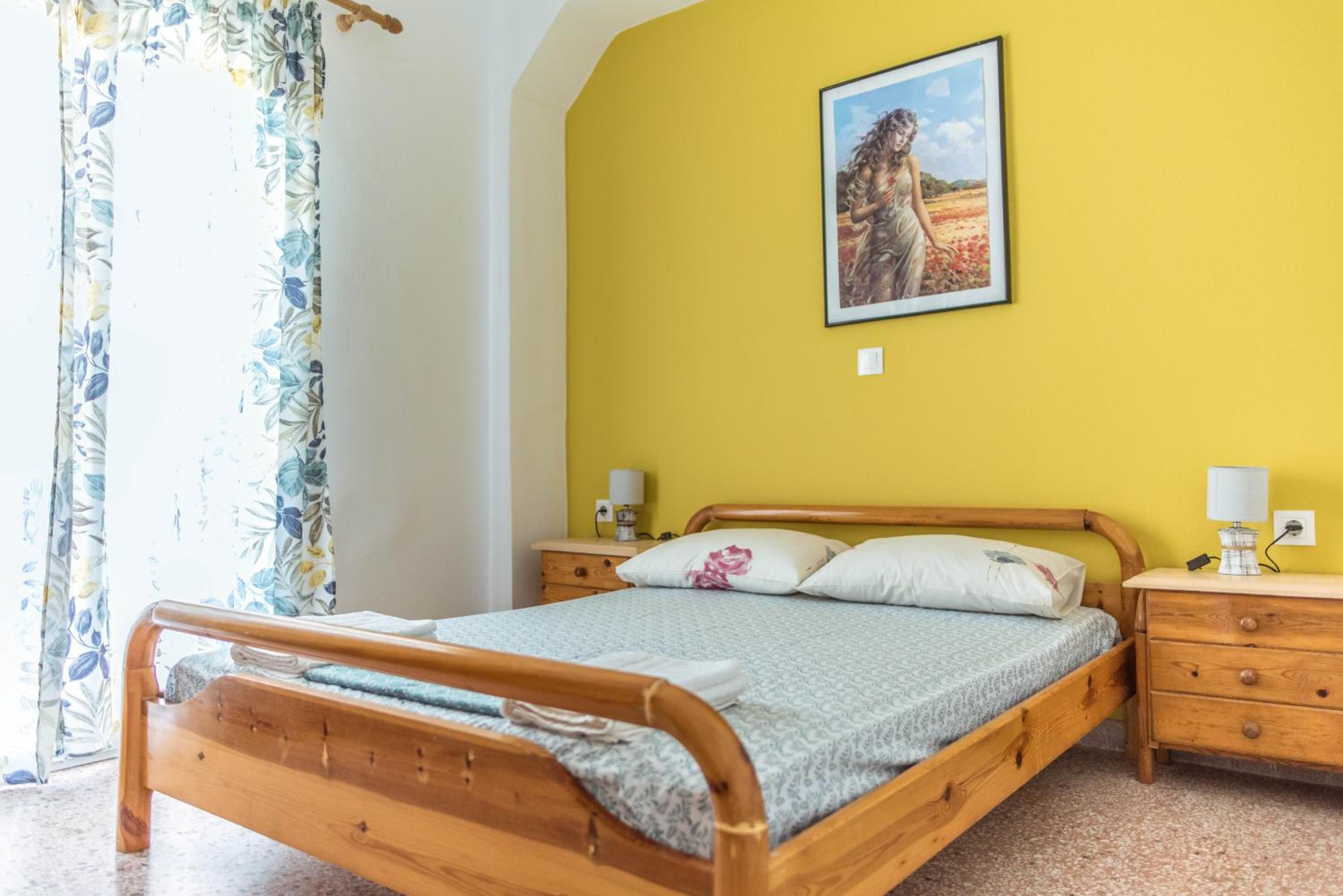 ZIROS Guesthouse