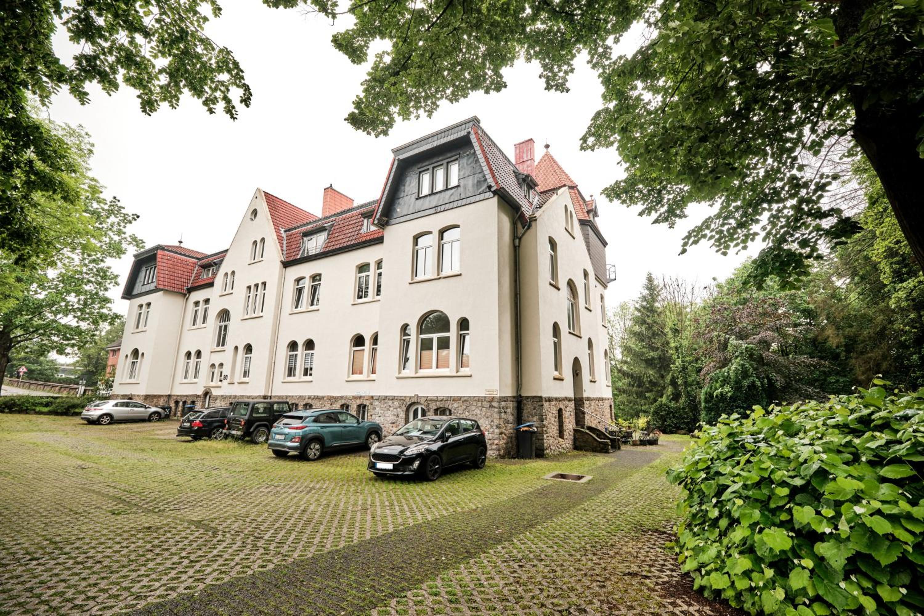 Exklusives Altbauapartment - zentral und ruhig