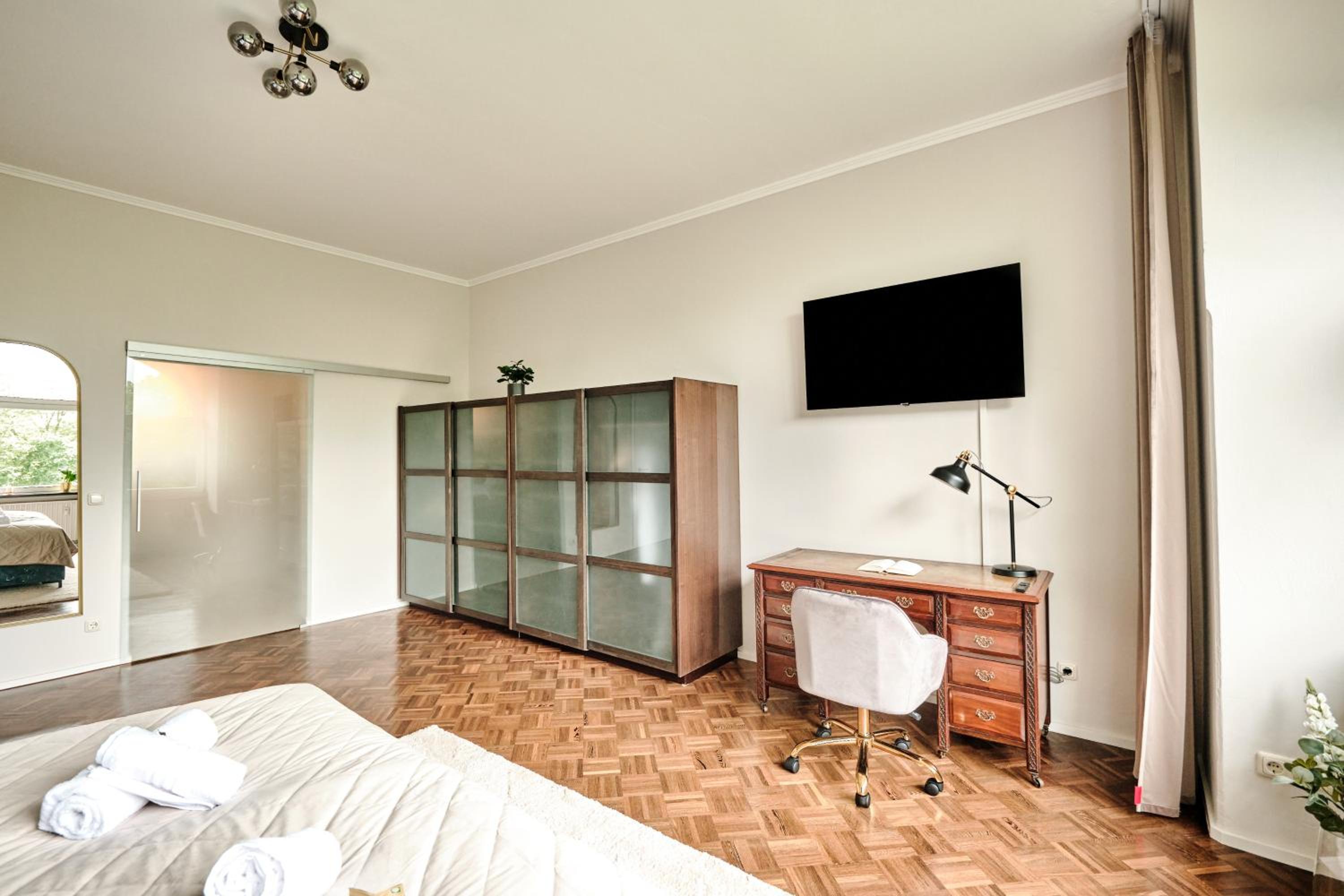 Exklusives Altbauapartment - zentral und ruhig