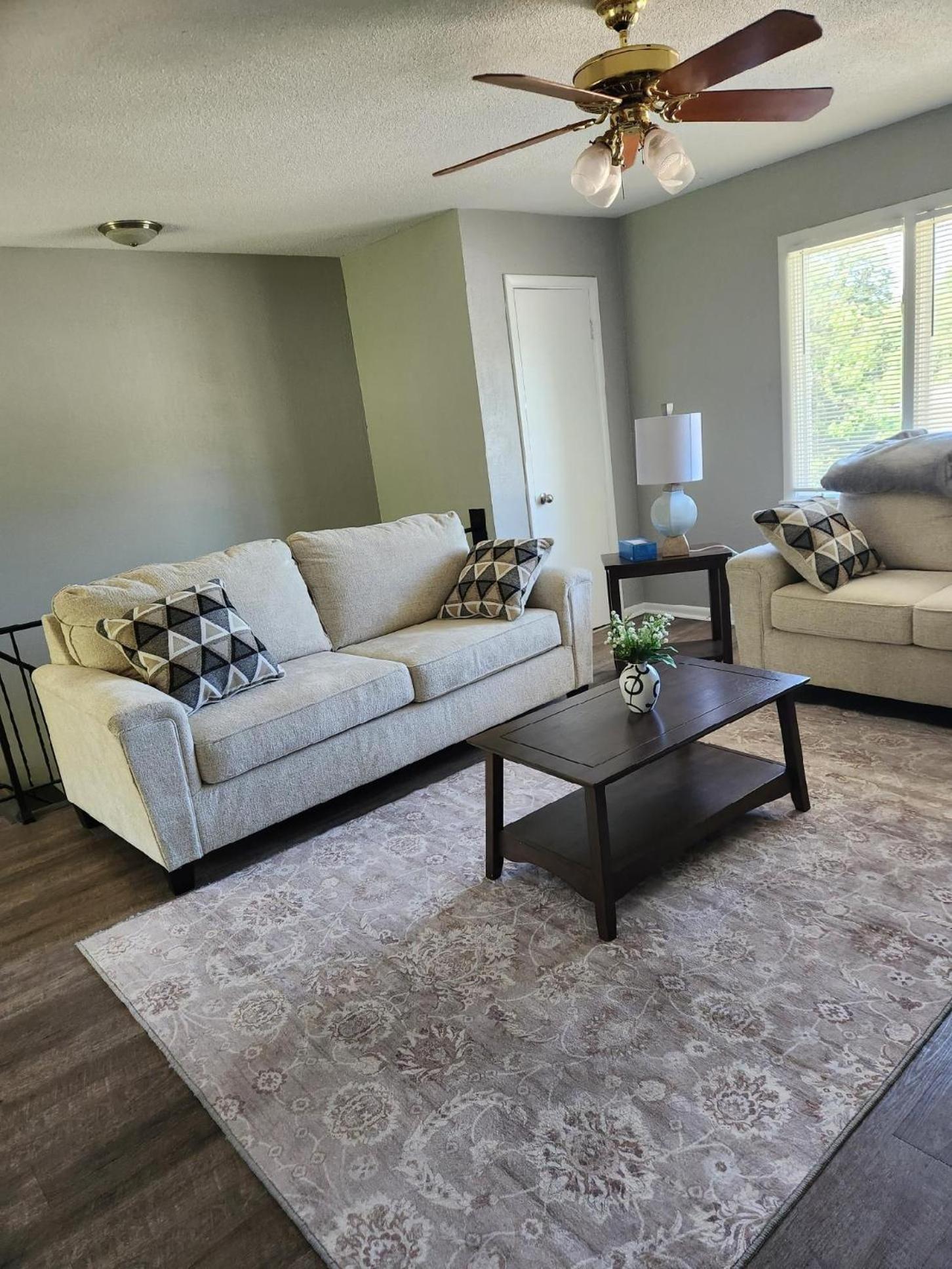 Family Friendly Overland Park home - Property Image 19