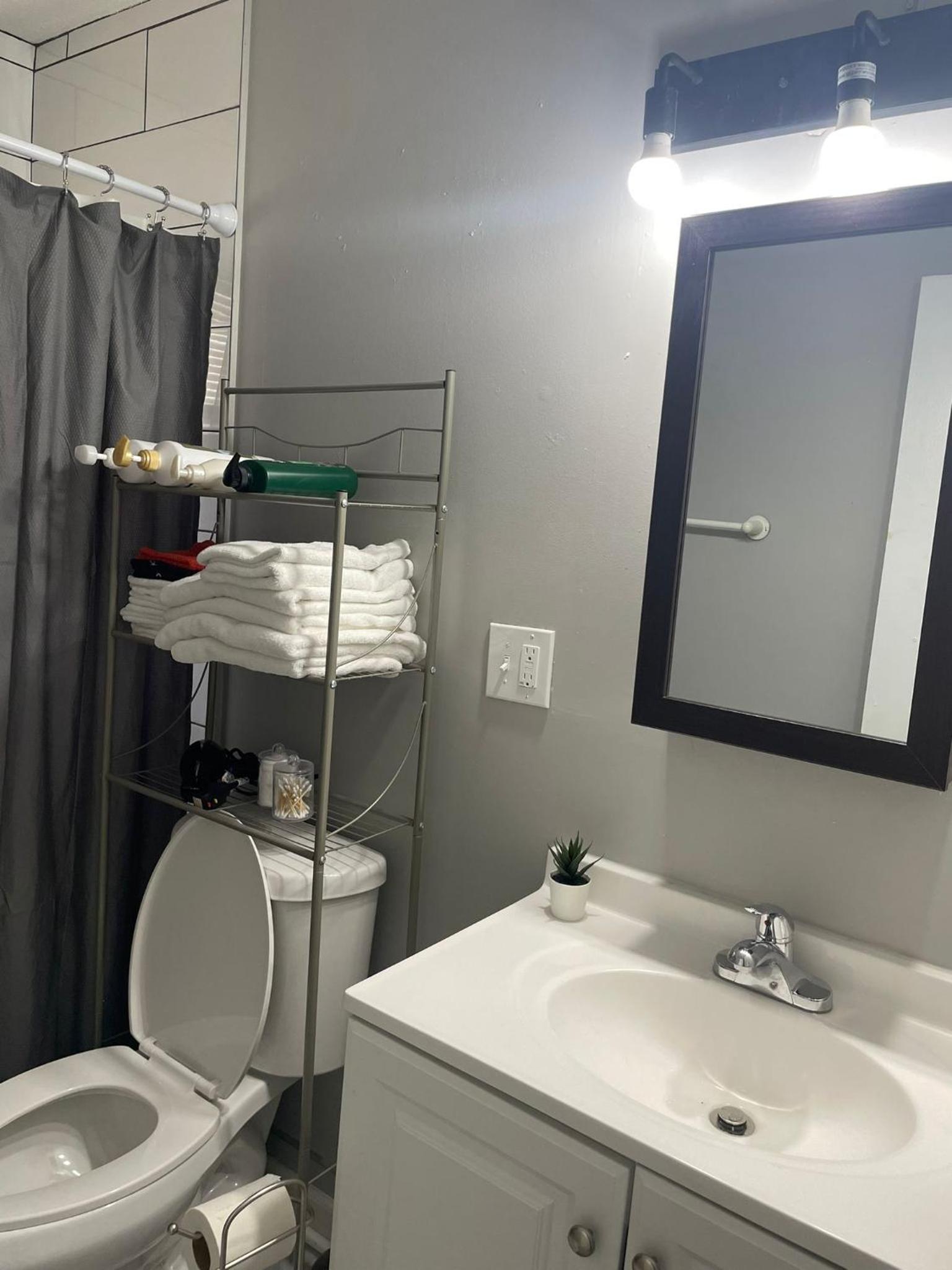 Family Friendly Overland Park home - Property Image 18