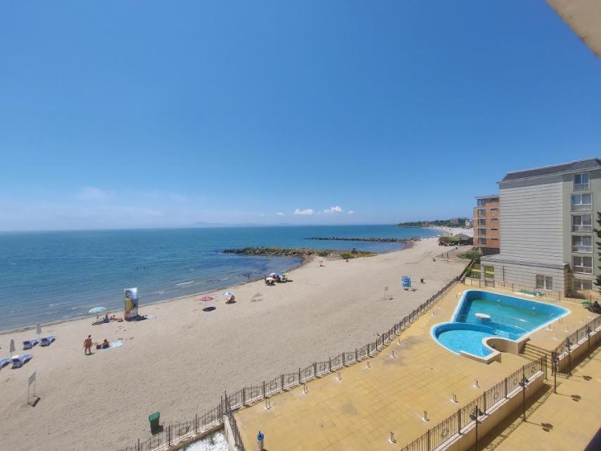 Festa Sea View