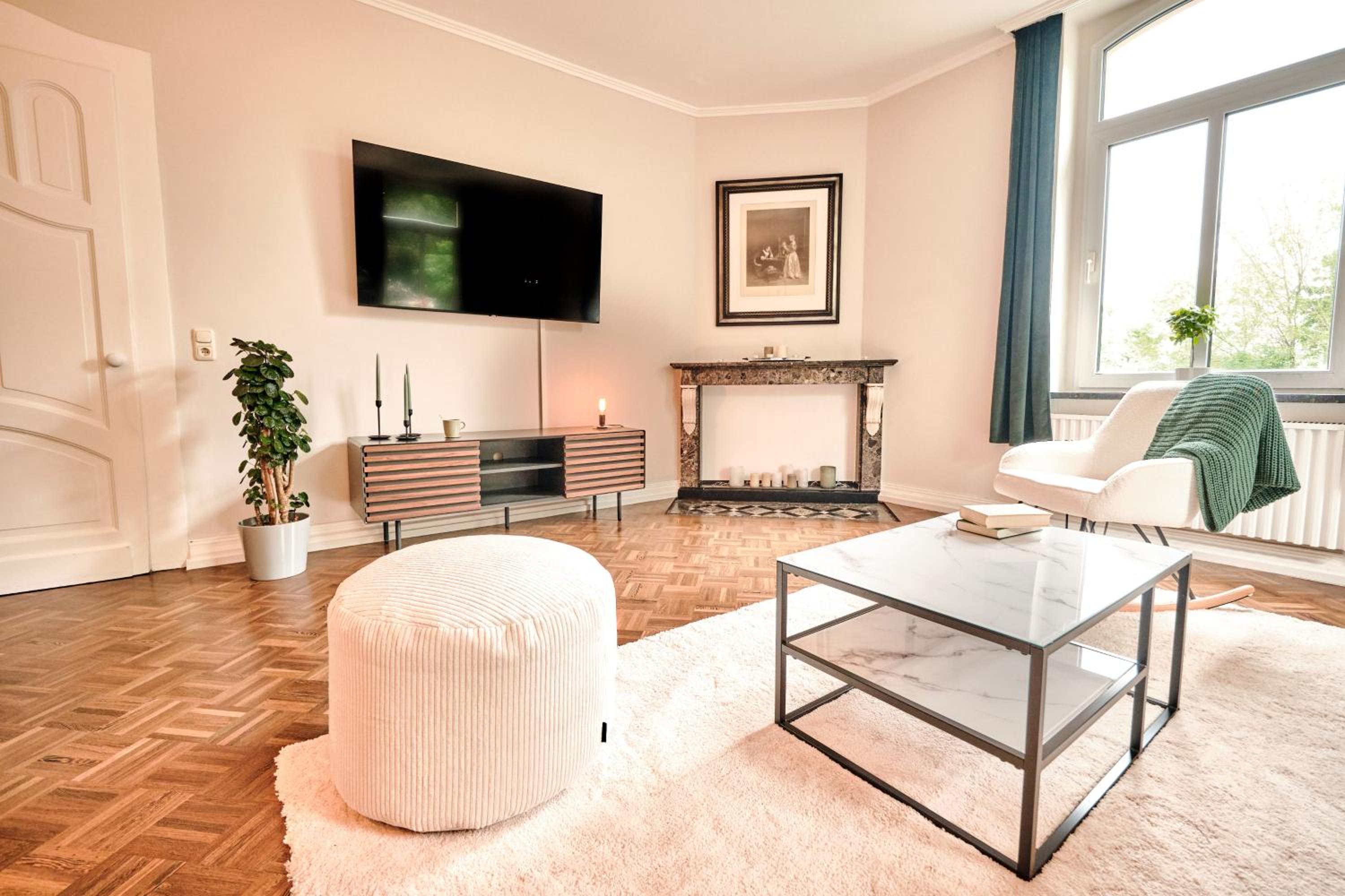 Exklusives Altbauapartment - zentral und ruhig