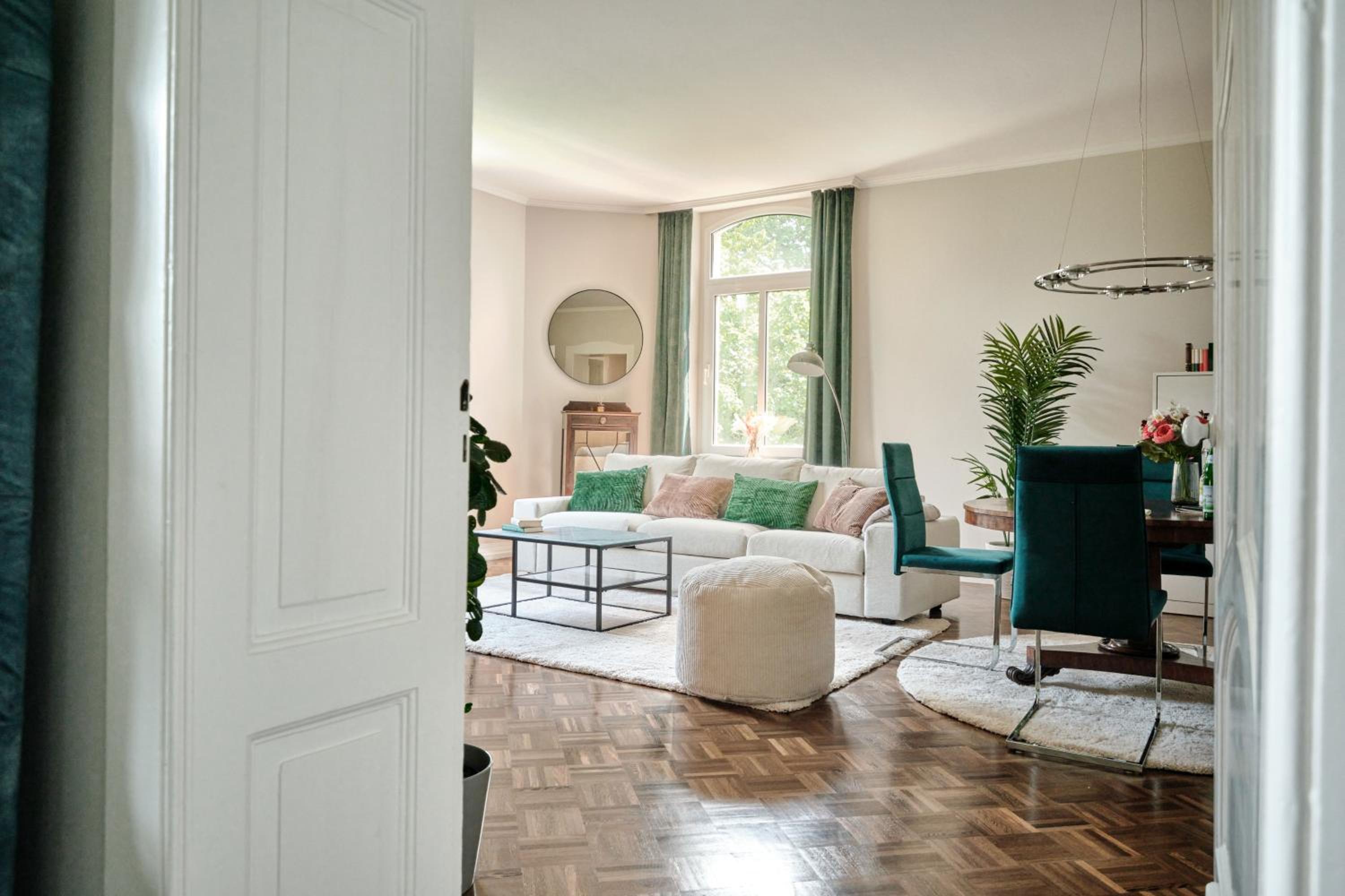 Exklusives Altbauapartment - zentral und ruhig