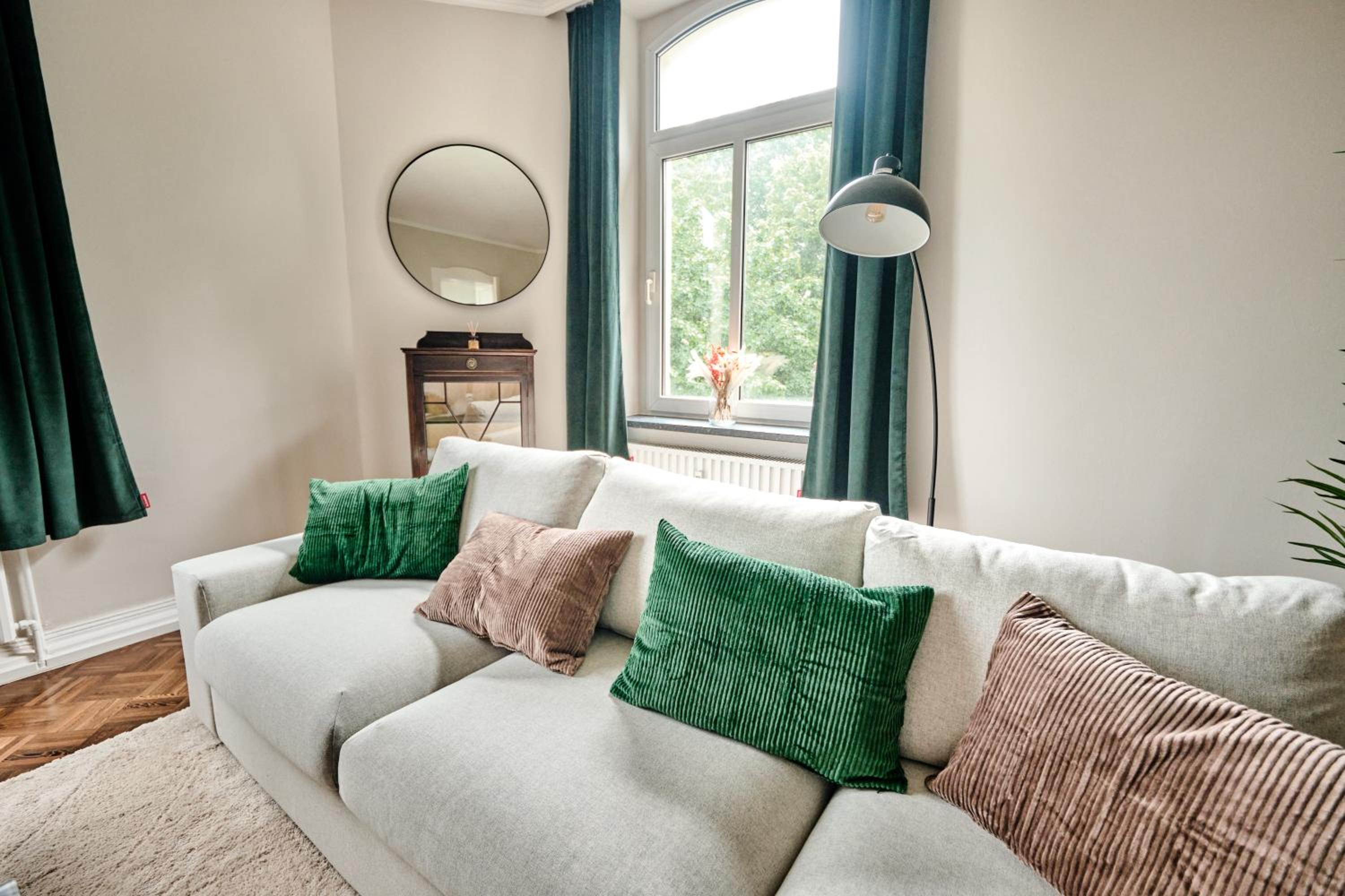 Exklusives Altbauapartment - zentral und ruhig