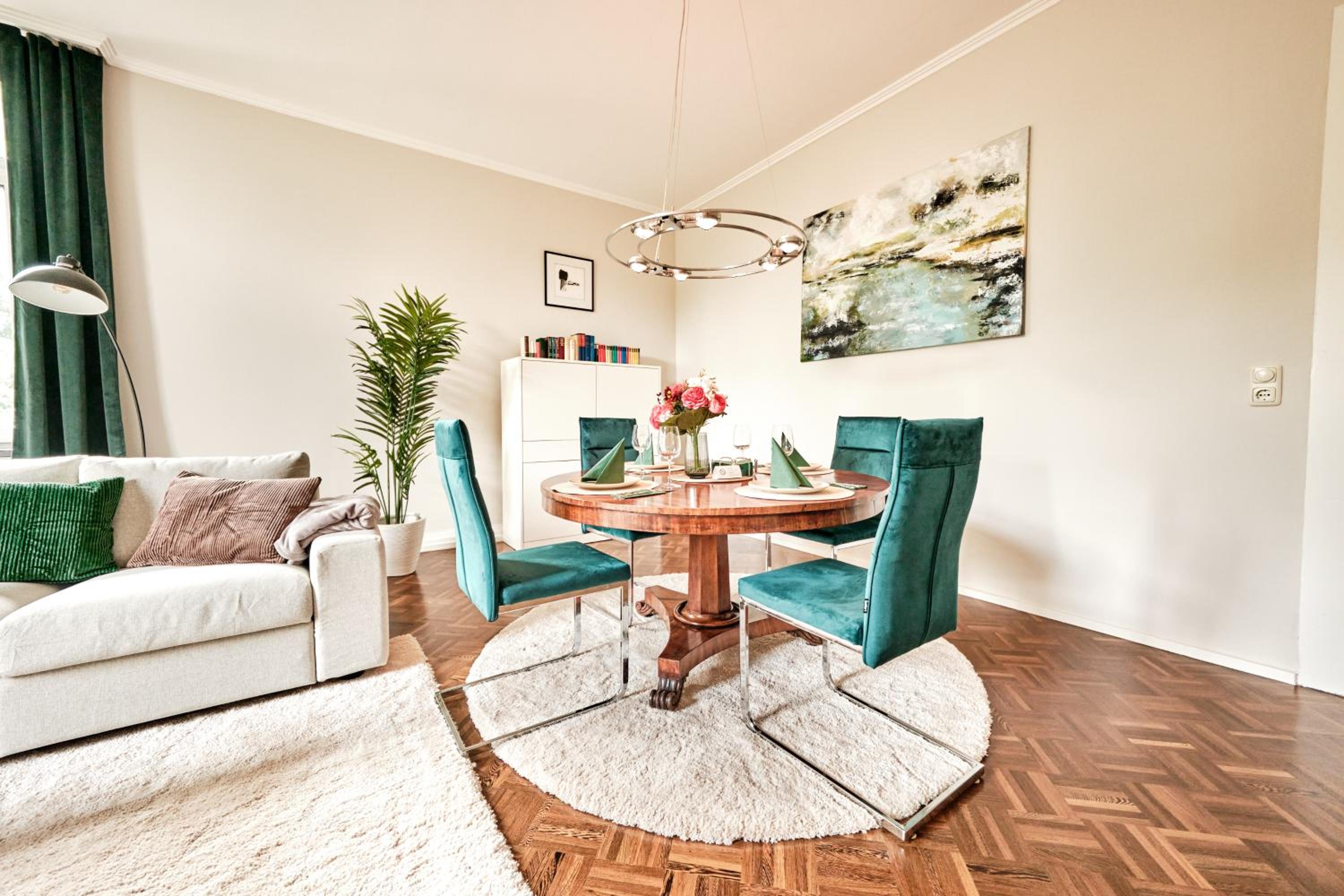 Exklusives Altbauapartment - zentral und ruhig
