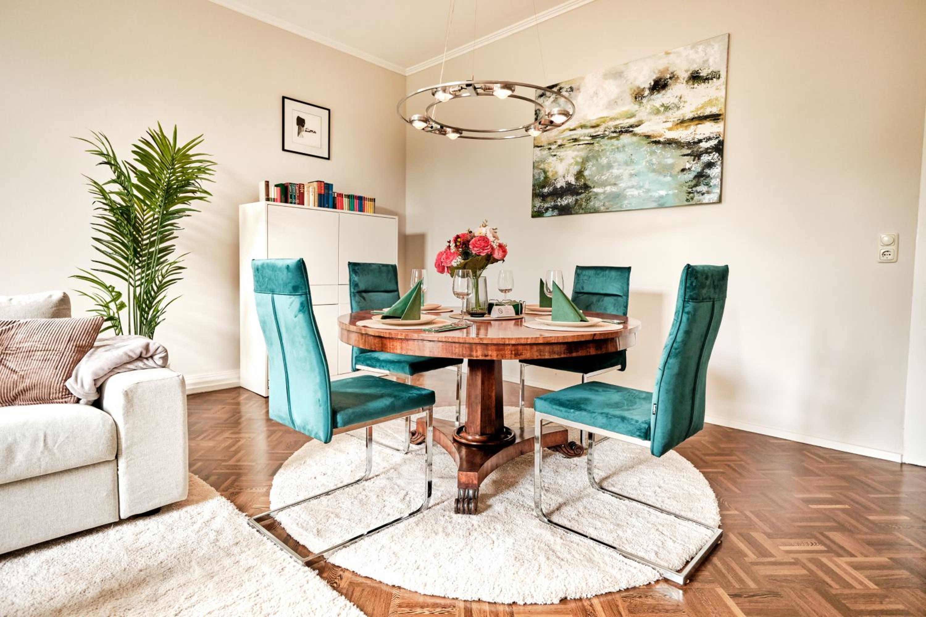 Exklusives Altbauapartment - zentral und ruhig