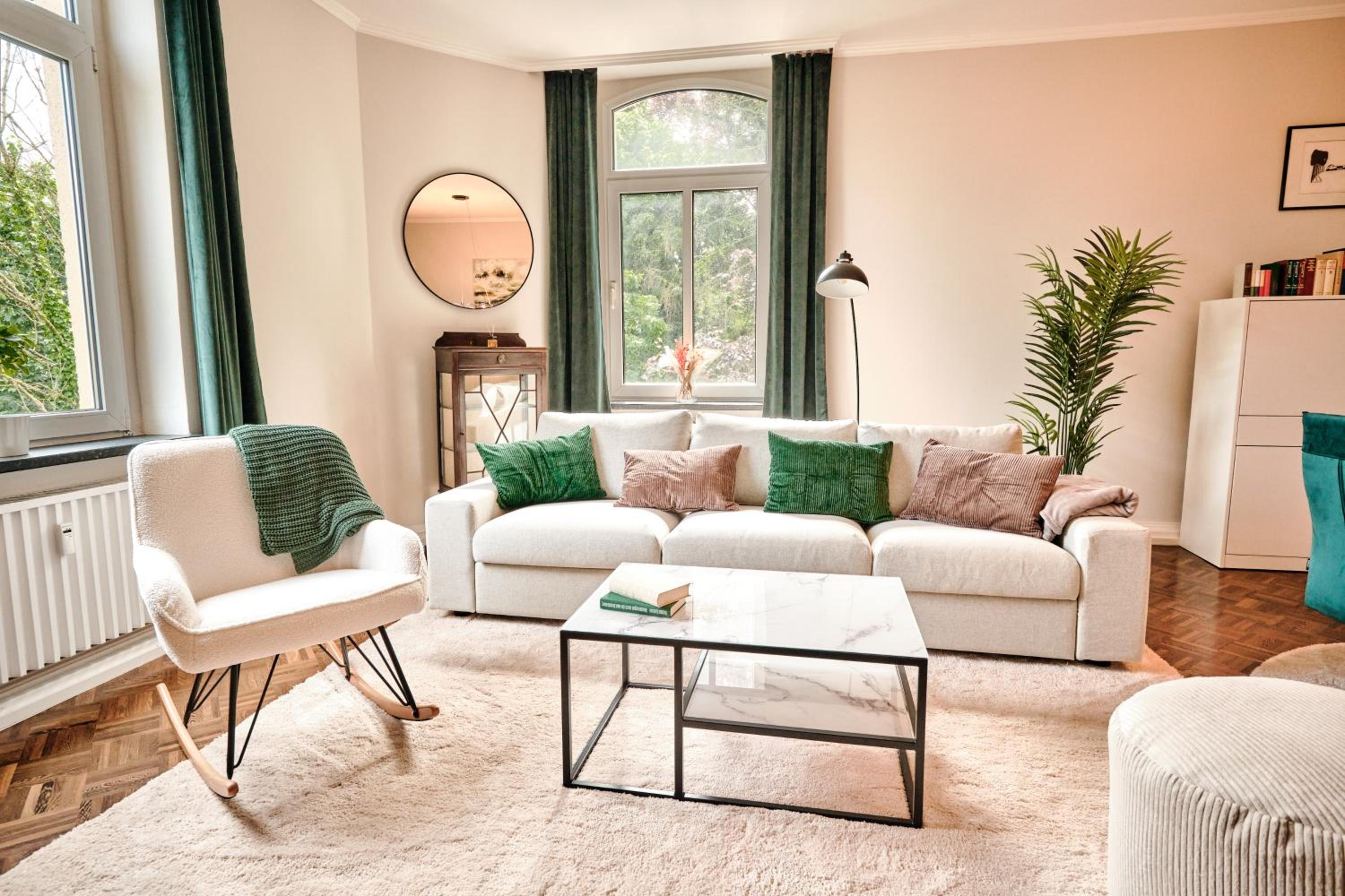 Exklusives Altbauapartment - zentral und ruhig
