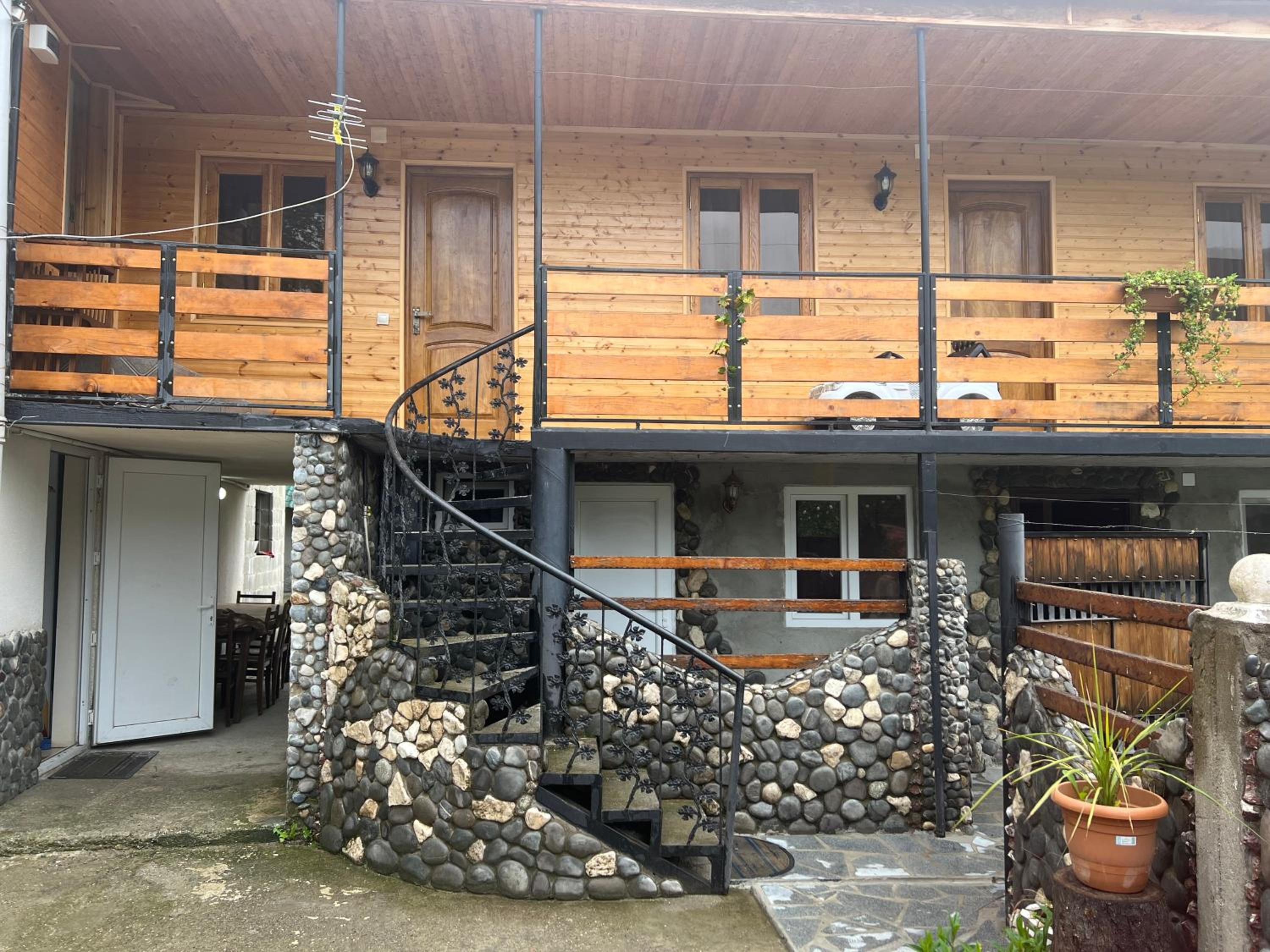Hotel-Restaurant Khvanchkara