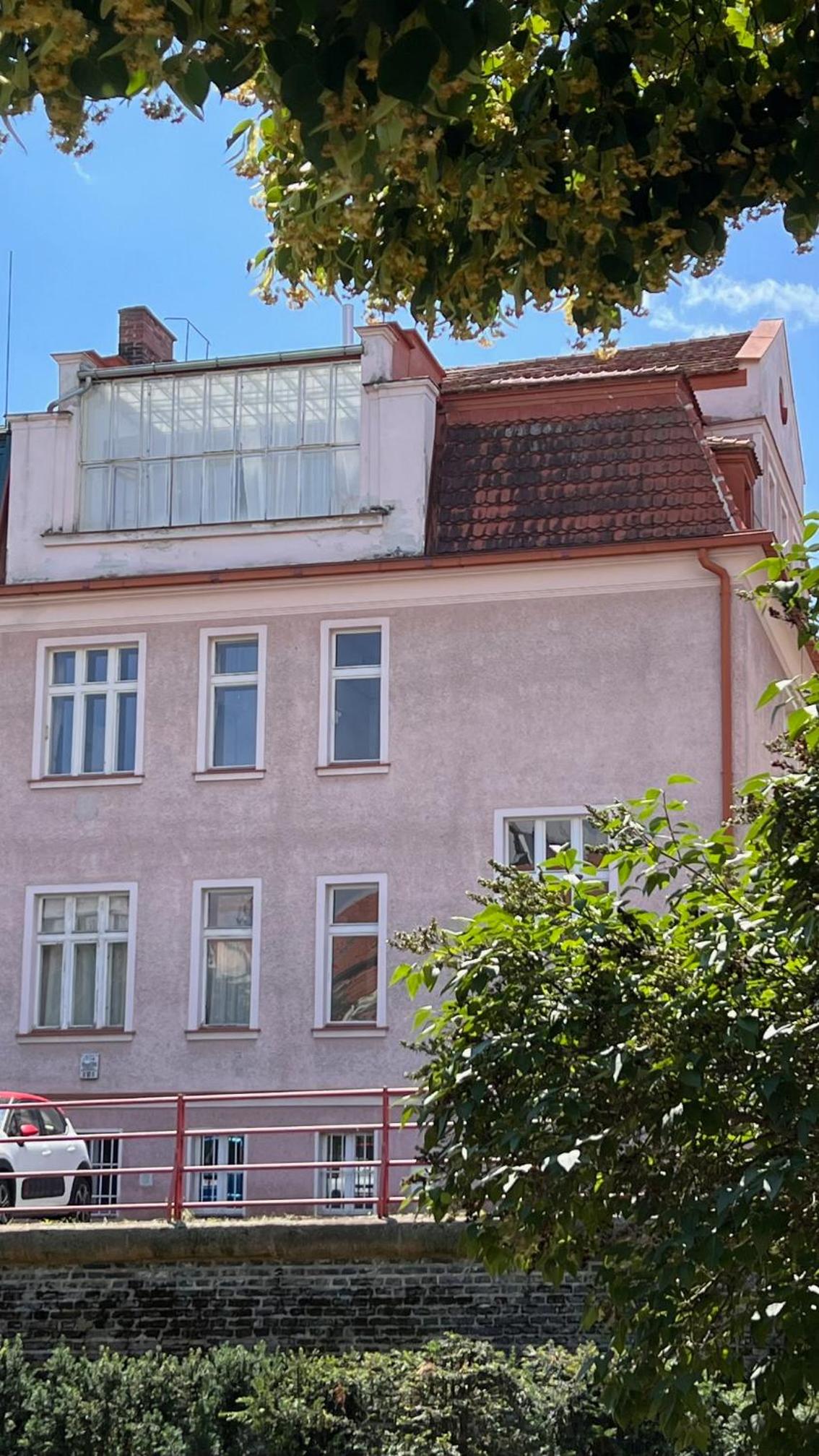Prague Castle Garden Residence