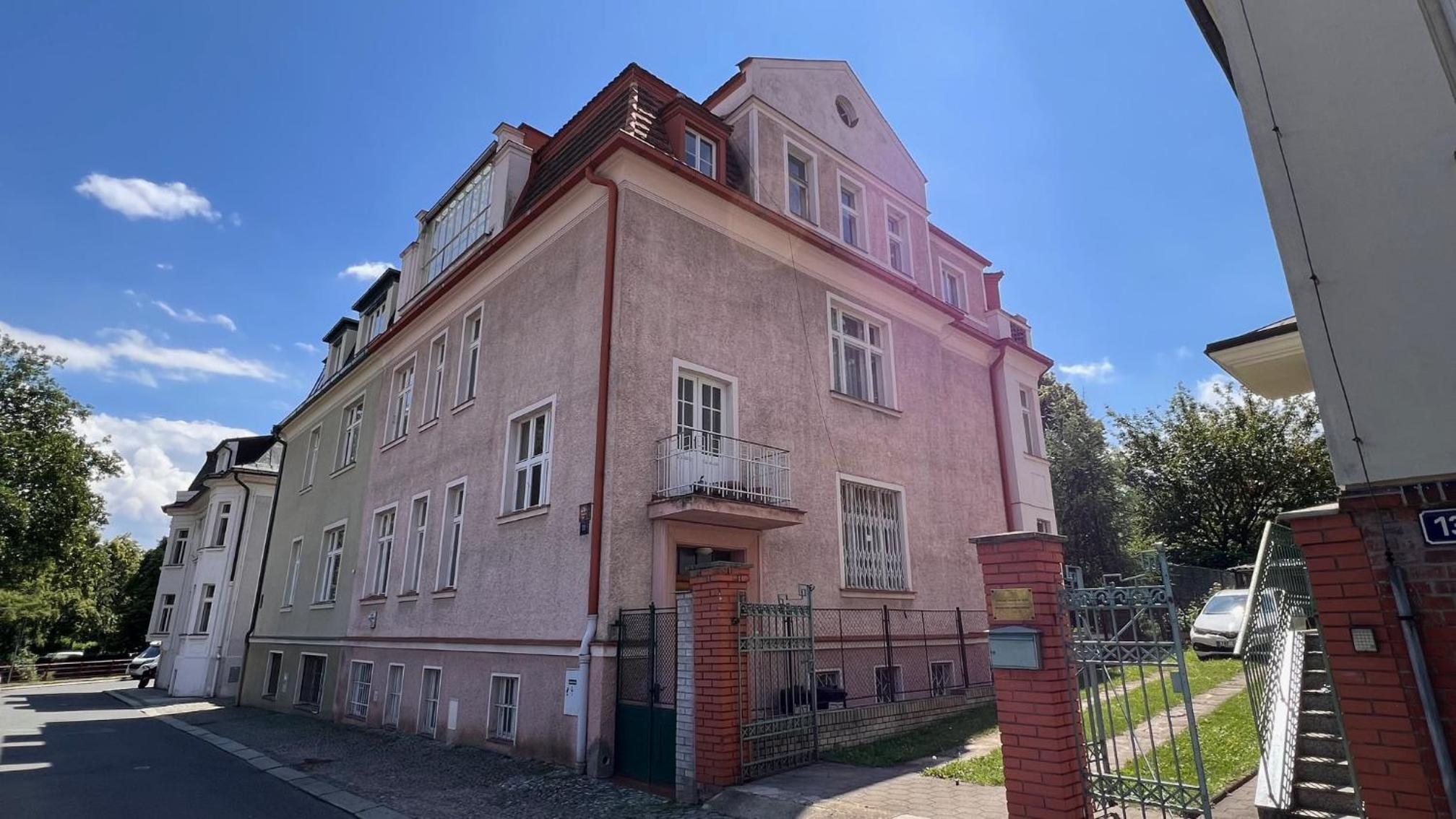 Prague Castle Garden Residence