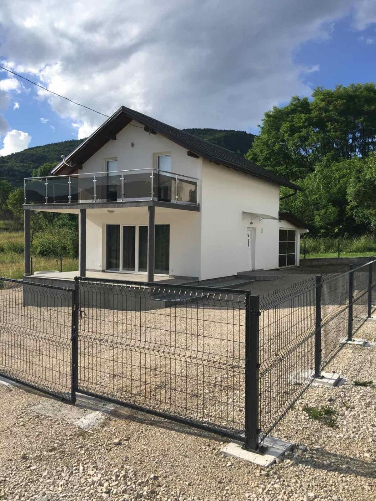 Vila Prvi, Carevo Polje