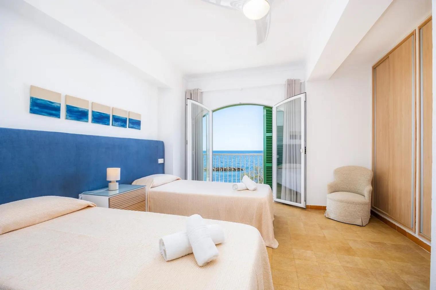 Dúplex Voramar MHM Seafront en Son Servera — hotel room