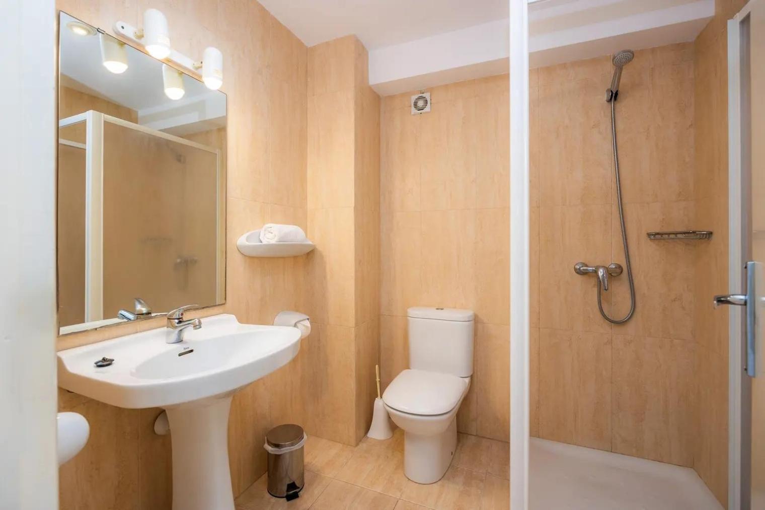 Dúplex Voramar MHM Seafront en Son Servera — bathroom