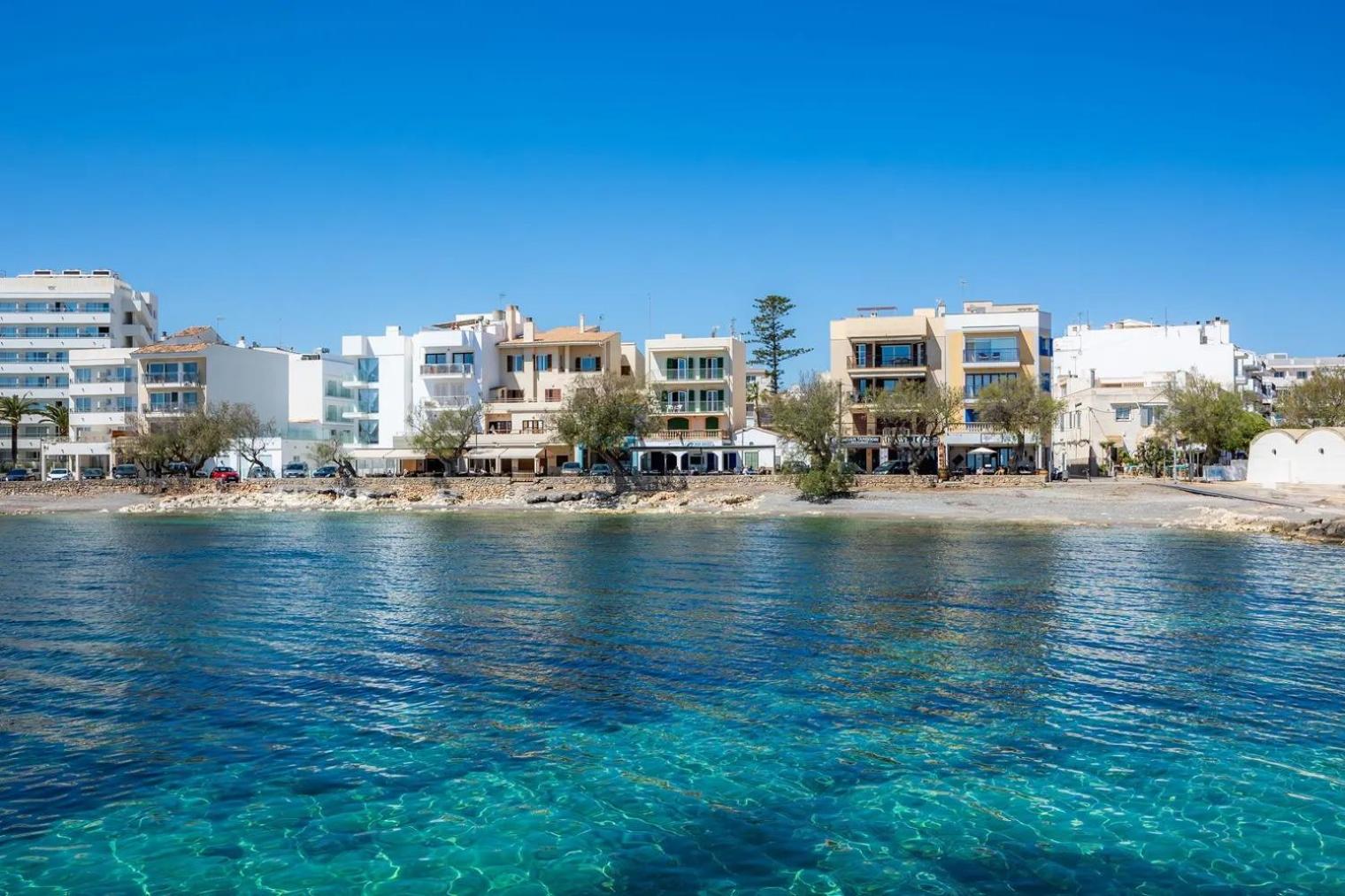 Dúplex Voramar MHM Seafront en Son Servera — building