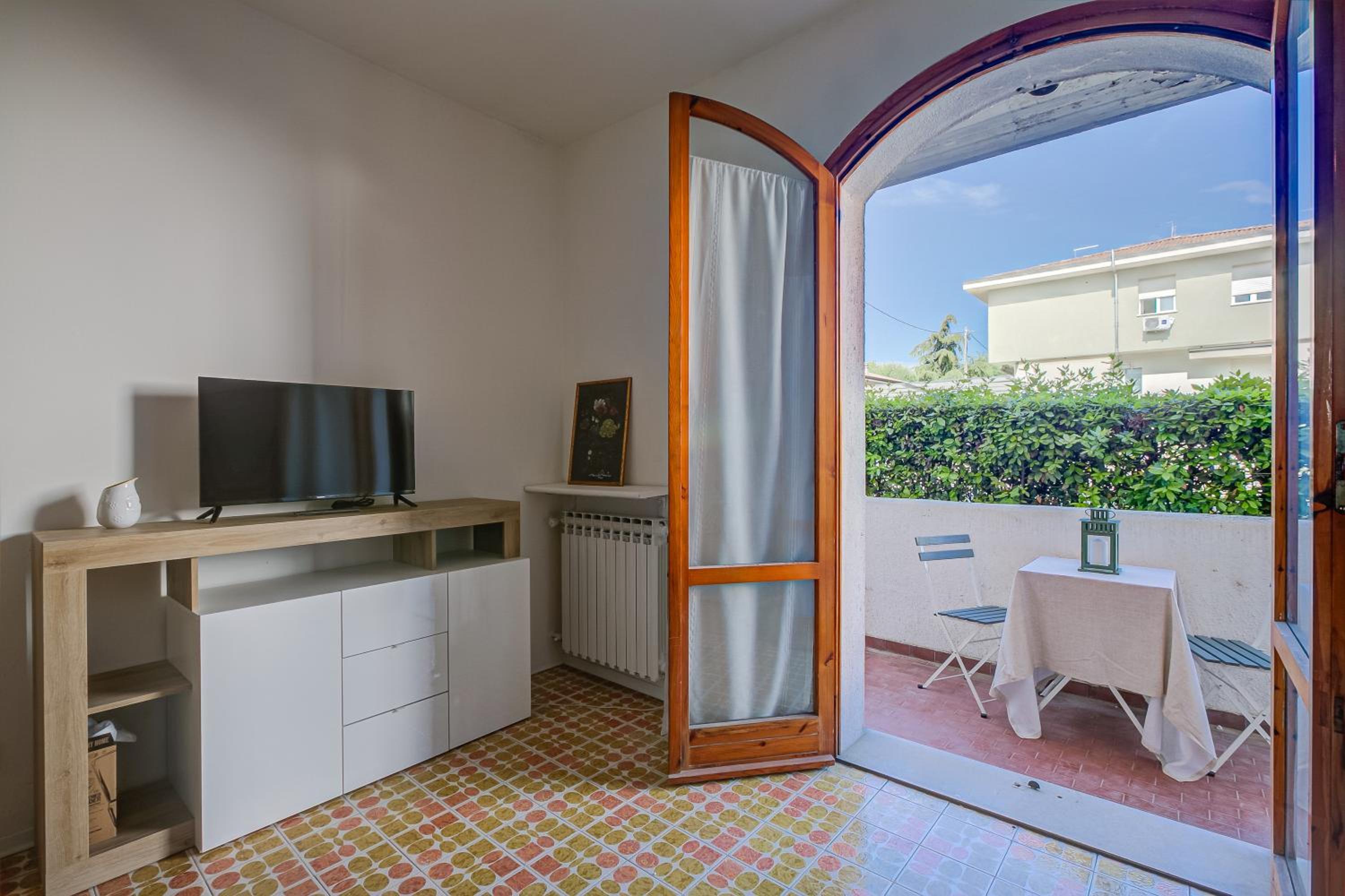 Missy Apartment - Happy Rentals view 4