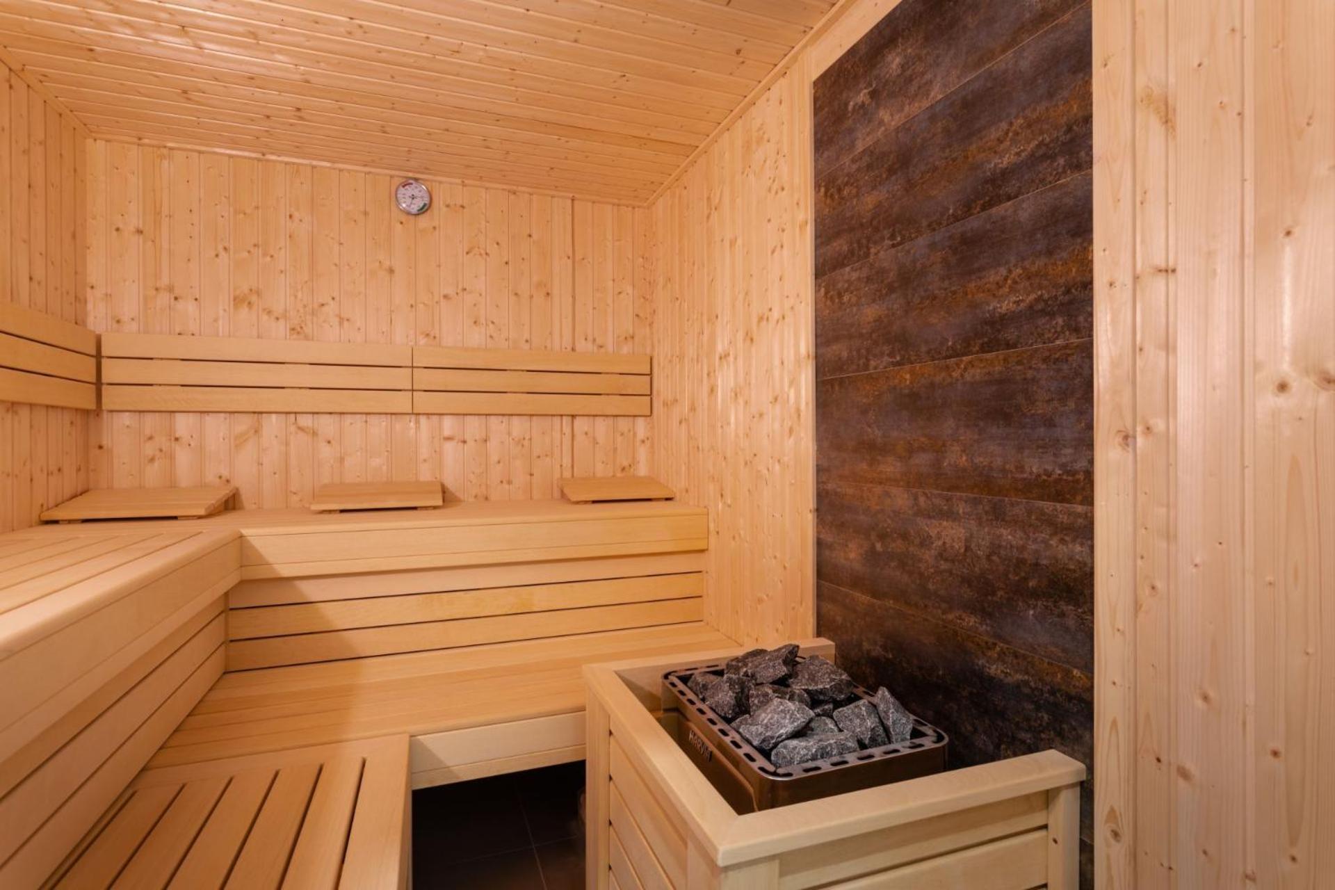 ROYAL APARTS Green Park Resort VIP z basenami, saunami, jacuzzi i siłownią