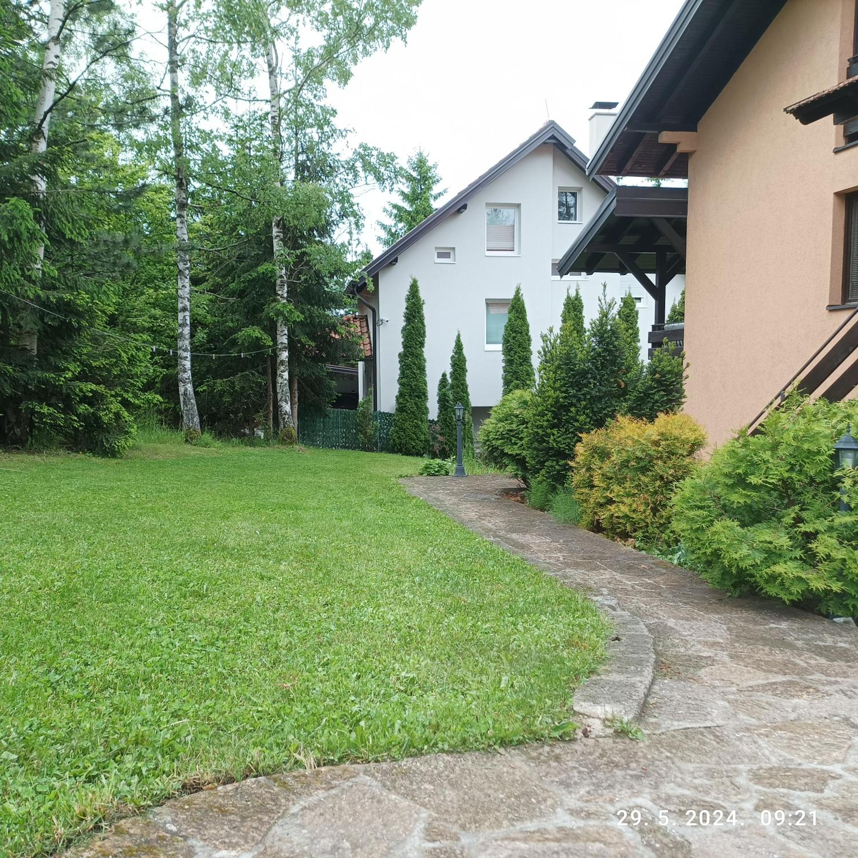 Photo 43